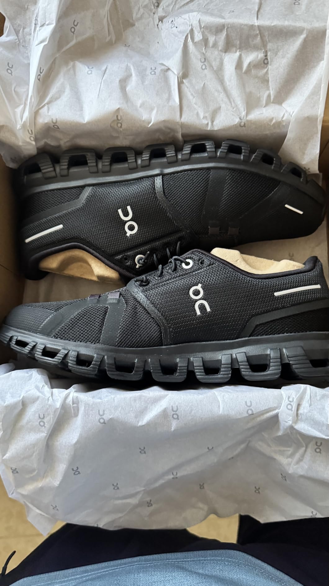 On Men's Cloud 6 Sneakers customer photo 1