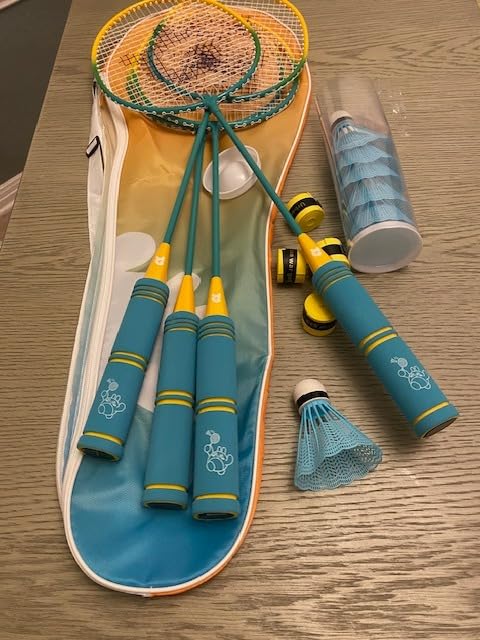 Badminton Rackets Set of 4, Lightweight & Beginners Badminton Racquets | 4 Rackets, 6 Nylon Shuttlecocks, 4 Replacement Grip Tapes and 1 Carrying Bag, Indoor Outdoor Backyard Games for Kids Adults customer photo 1