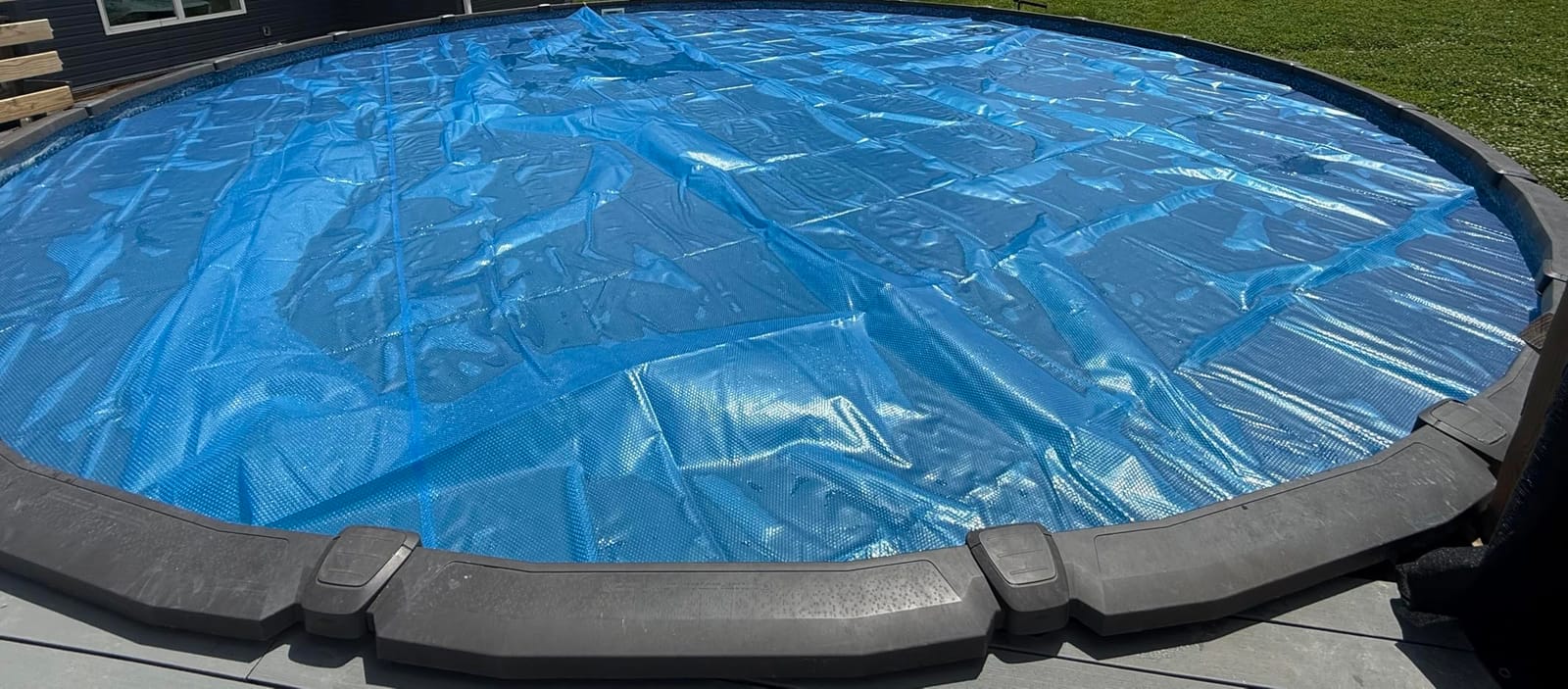 VEVOR Solar Pool Cover 40 x 20 ft, 16 Mil Rectangle Solar Blanket Blue | for Inground & Above Ground Pools, PE Bubble Design, Cut-to-Fit Pool Cover for Heat Retention & Water Evaporation Reduction customer photo 2