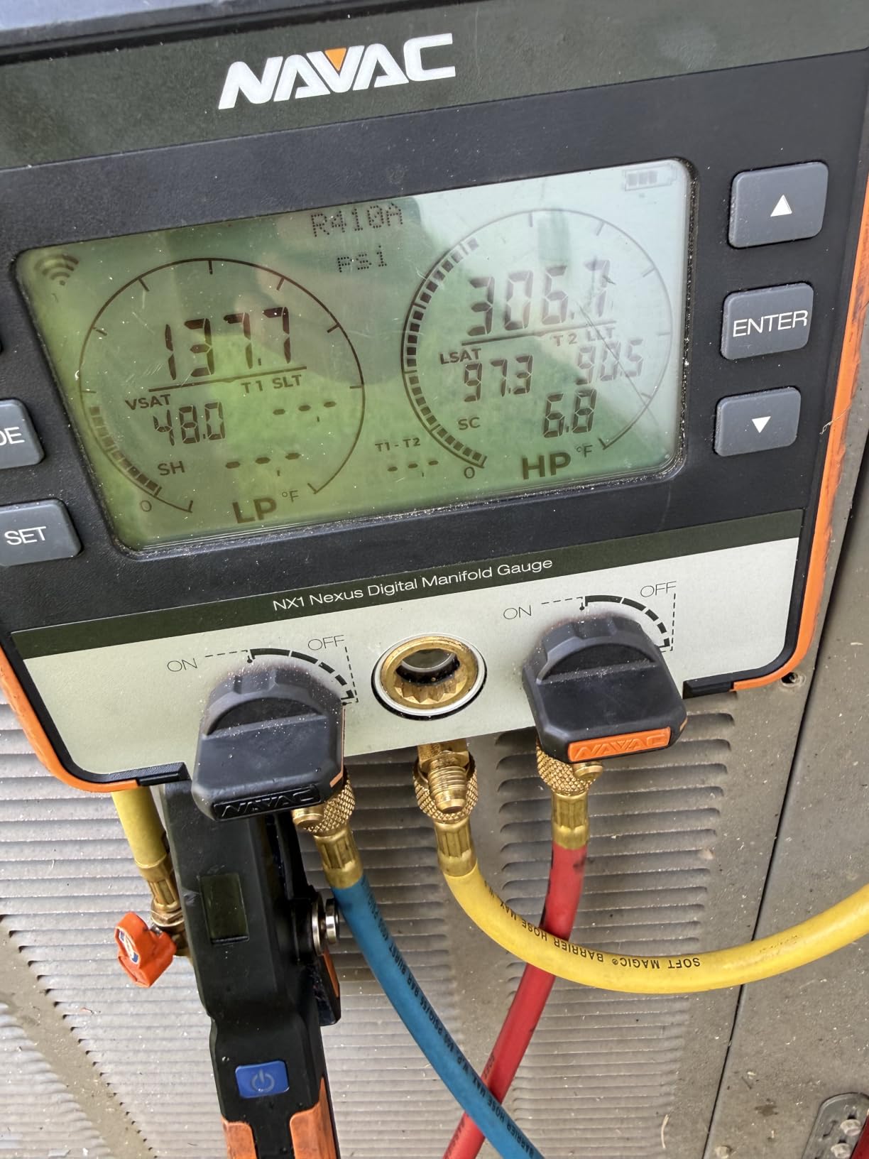 NAVAC NX1 Nexus Digital Manifold Gauge - Bluetooth, A2L Compatible | Impact-resistant digital HVAC manifold has an aluminum body, rubber cover and Bluetooth connectivity for temperature probes. customer photo 1