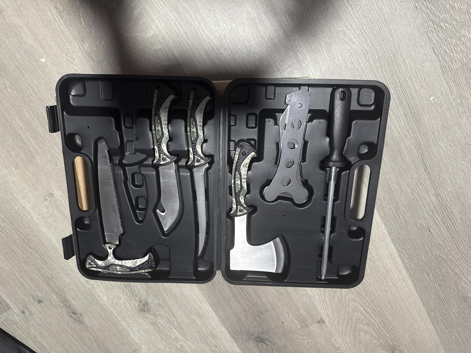 Jellas Professional 15-Piece Hunting & Outdoor Gear Set | Game Processing Kit with Field Dressing Tools, Bone Saw, Gut Hook, Fixed Blade, Boning, Skinning & Fillet Blades | Heavy-Duty Portable Case customer photo 2