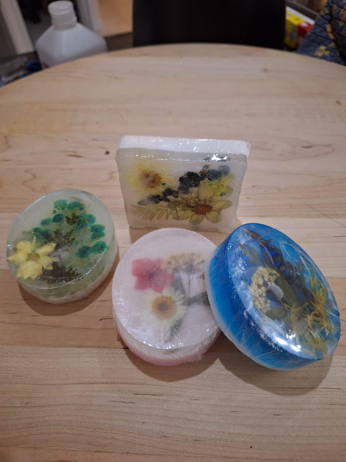Jcoos DIY Soap Making Kit for Adults Girls - Make Your Own Soap Making Supplies with Shea Butter Glycerin Base, Mold, Dried Flowers, Dye, DIY Scents Crafts customer photo 2