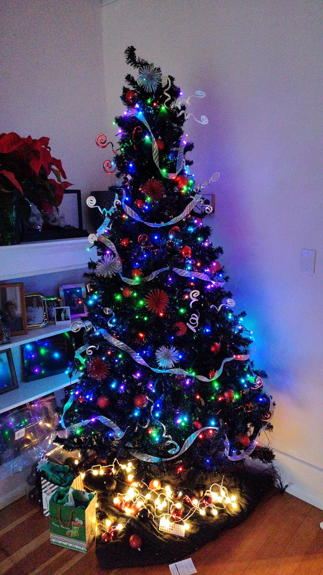 HOMCOM 8ft Snow Flocked Artificial Christmas Tree Hinged Xmas Tree Green, 2003 Tips, Foldable Metal Stand, Easy Assembly, for Home Office Holiday customer photo 1