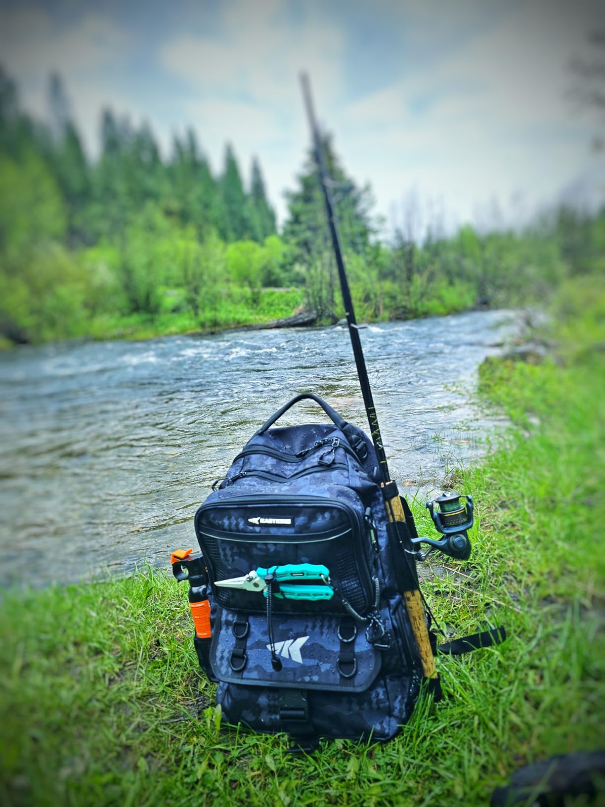 KastKing BaitSpace Fishing Tackle Backpack with Removable Bait Binder, 2 Rod Holders Storage Fishing Gear and Equipment | 50L Capacity Tackle Backpack, Water-Resistant Fishing Bag Storge Fishing Gear, Gift for Men customer photo 2