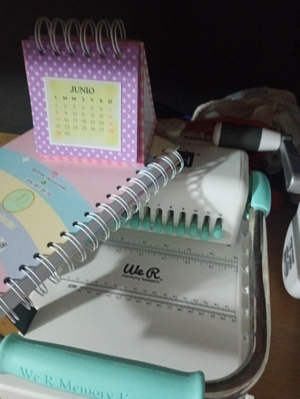 We R Memory Keepers Universal Cinch Book Binding Machine, Spiral Binding, Wire Binding, Book Binder Machine for Bookbinding, Book Making, Spiral Notebook Maker, and Binding Kits customer photo 1