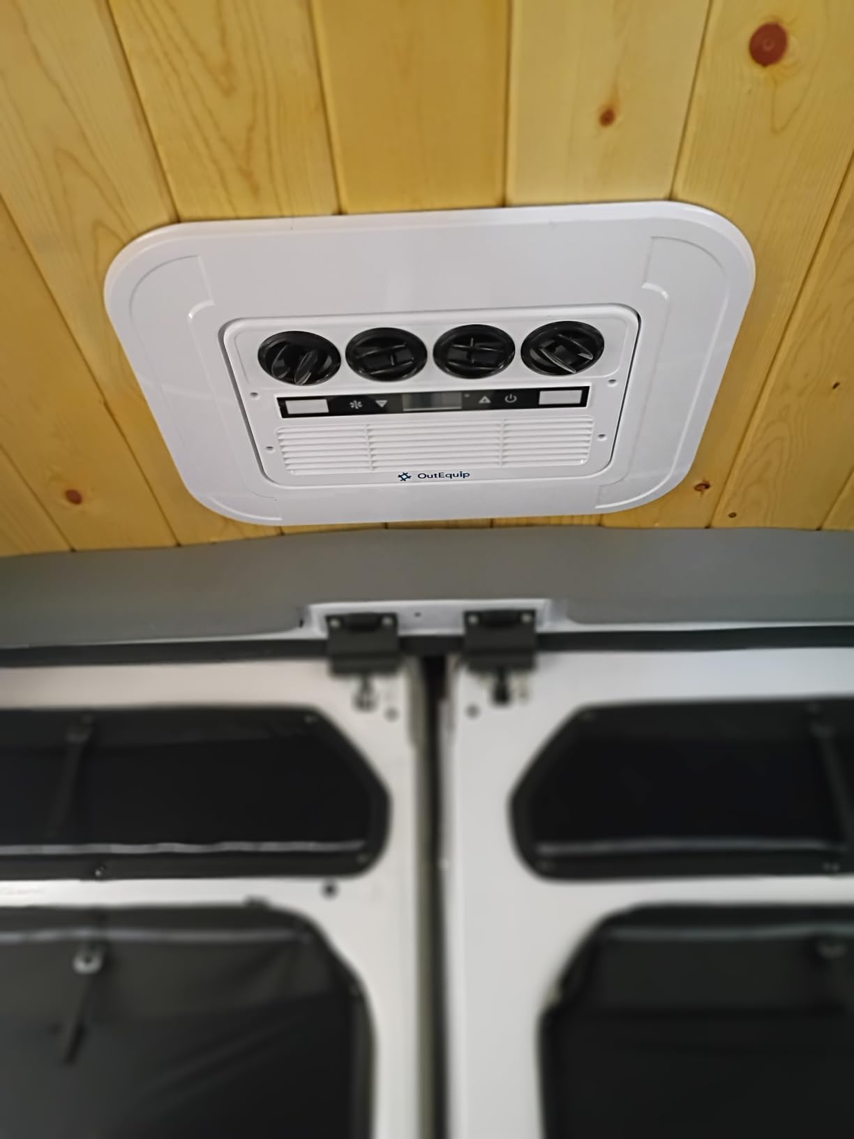RV Air Conditioner, 12V 10000 BTU Rooftop Air Conditioner for RVs, Trucks, Vans, Campers, Tractor, Low Profile Quiet AC Unit (w/heater) customer photo 2