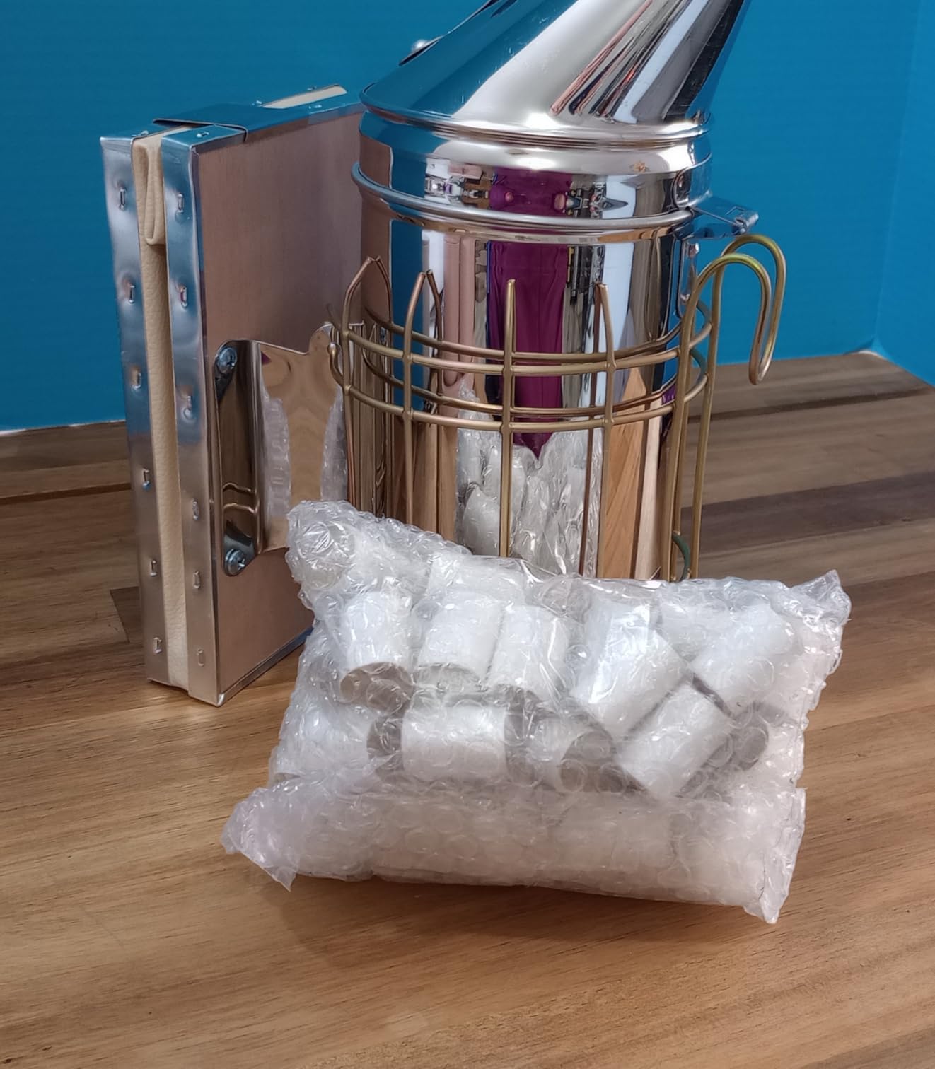 Bee Hive Smoker Kit - Stainless Steel Smoker with Heat Shield, Practical Beekeeping Supplies for Beginners & Professionals customer photo 2