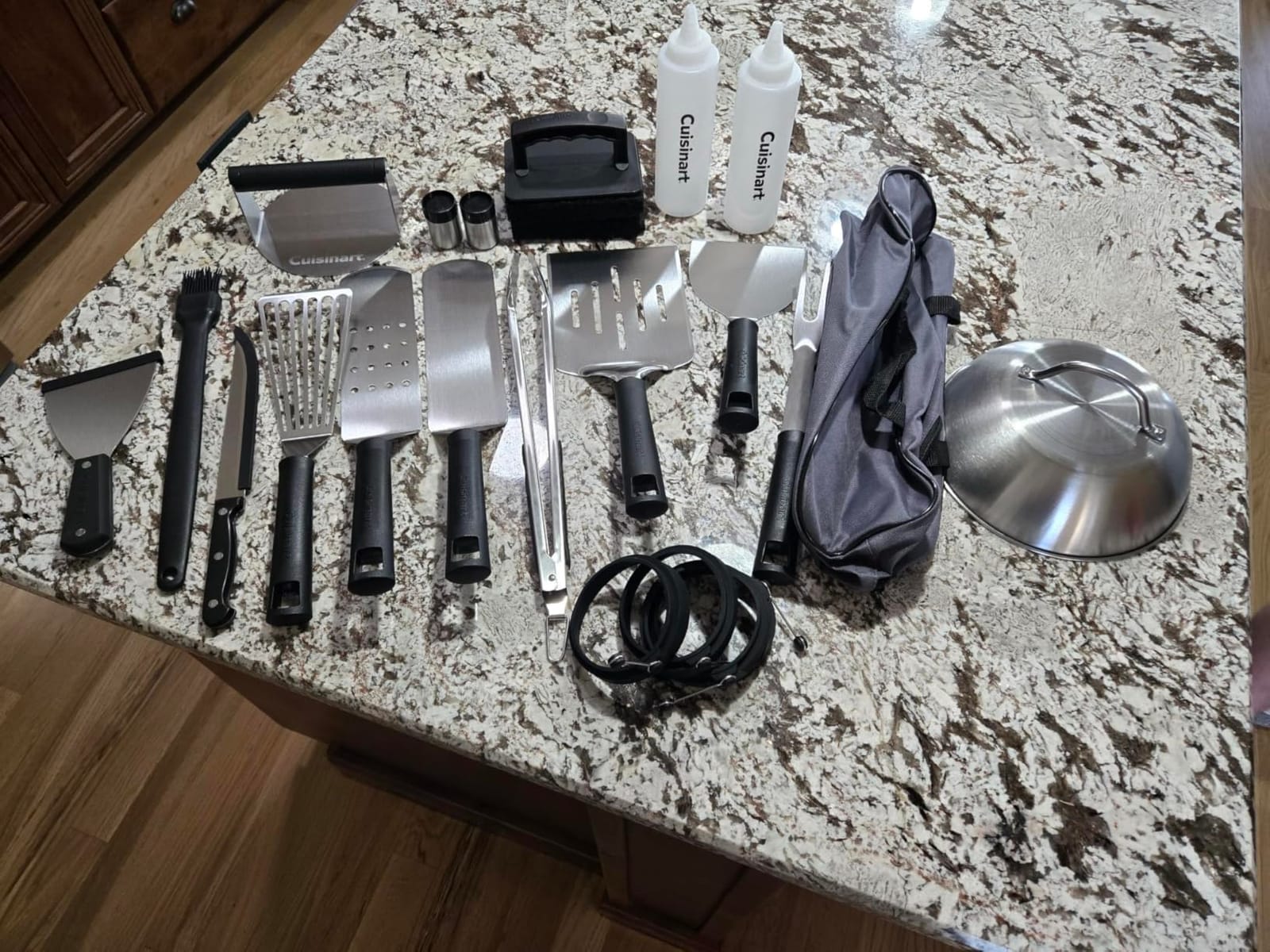 Cuisinart 24-Piece Griddle Tool Set with Storage Tote, Stainless Steel Flat Top Grill Accessories with Spatulas, Melting Dome, Smash Burger Press, Scraper & Tongs, Perfect for BBQ, Tailgates, Camping customer photo 2
