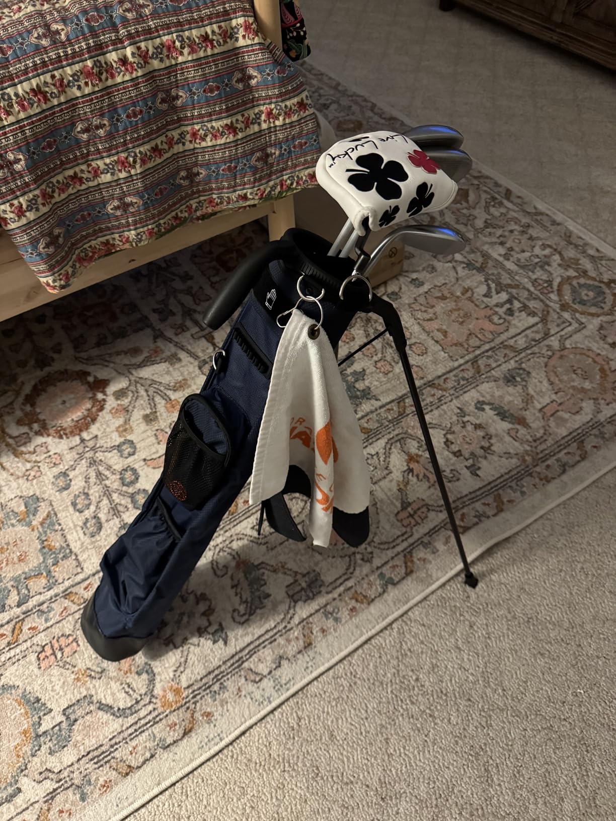 Golf Lightweight Stand Bag, Small Sunday Carry Bags with Stand | 2.3lb Ultra Light, Insulated Cooler Pocket, 6-8 Club Capacity, Ideal for Driving Range, Pitch n Putt, Par 3, Executive Course customer photo 1
