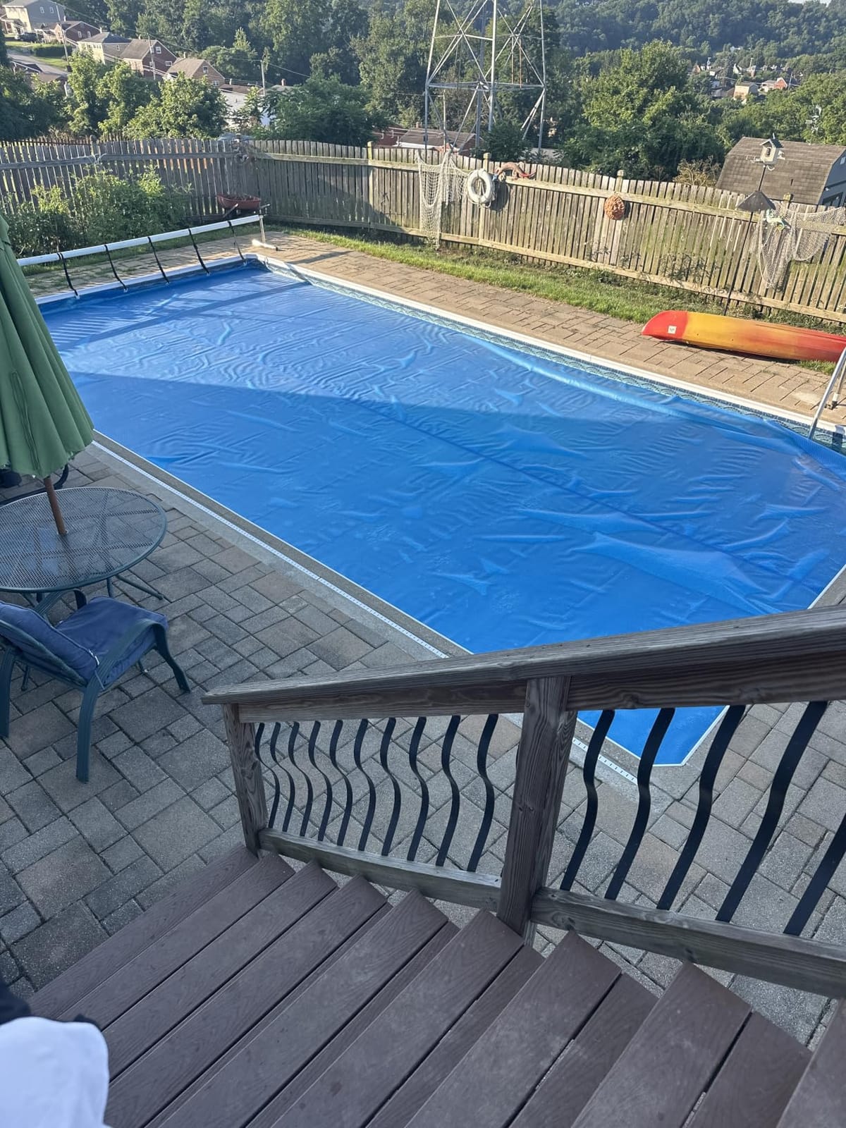 VEVOR Solar Pool Cover, 24 ft Round Pool Bubble Cover, 8 Mil Pools Solar Blanket with Bubble & PE Material, Daytime Heat Absorption, Nighttime Heat Retention, Heat Retaining Solars Covers, Blue customer photo 1