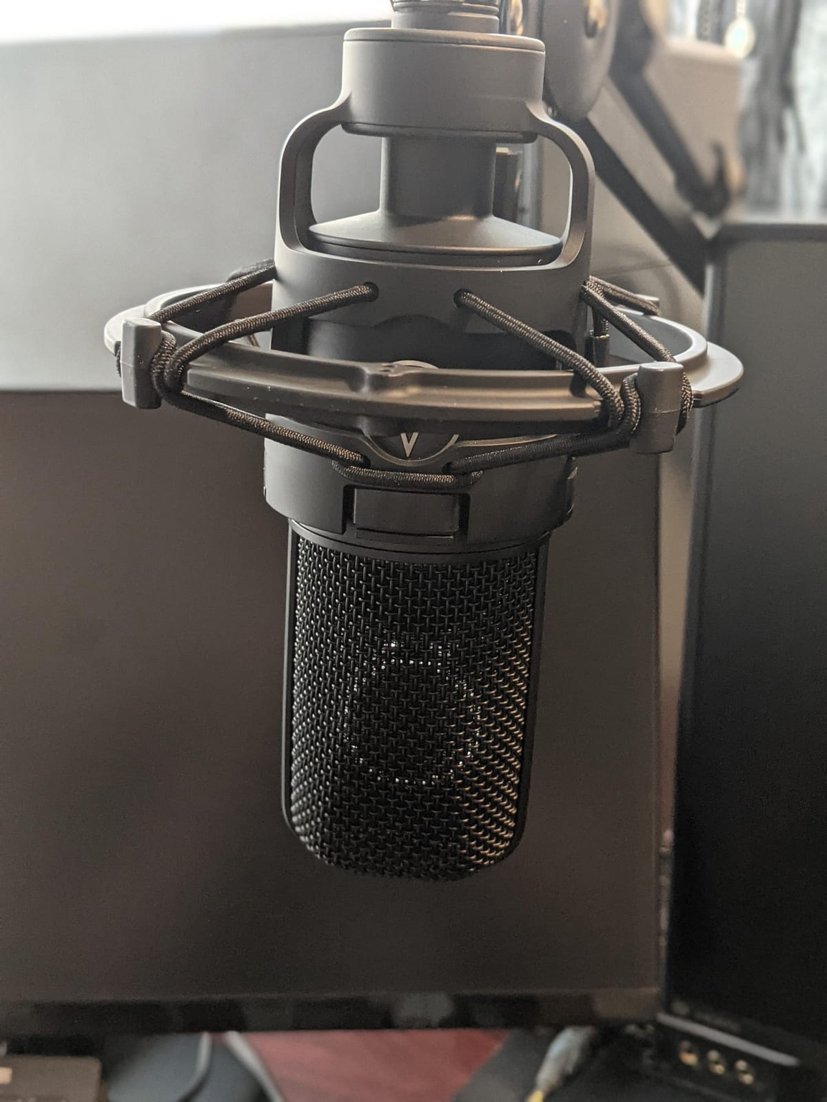 Audio-Technica AT4040 Cardioid Condenser Microphone customer photo 2