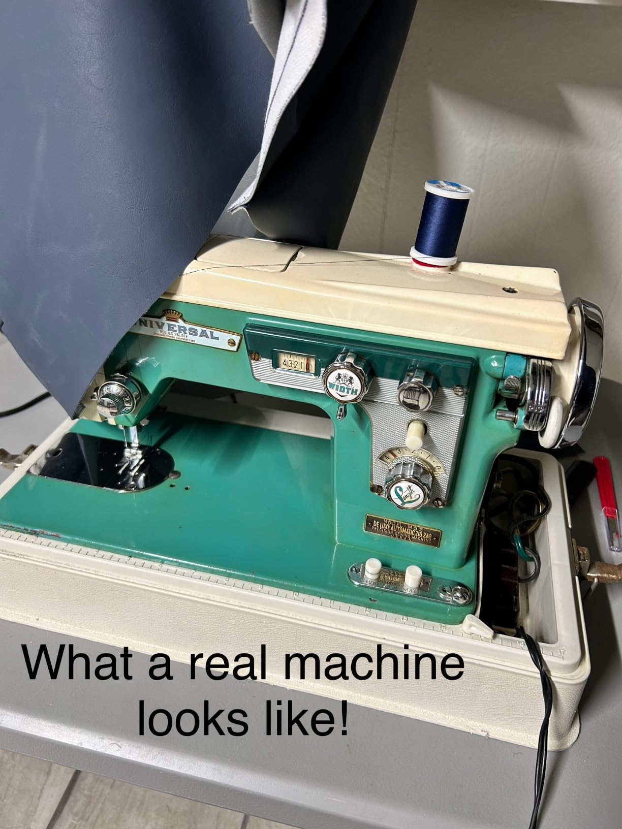 SINGER® 4423 (Grey) High Speed Heavy Duty Sewing Machine with Accessory Kit customer photo 1