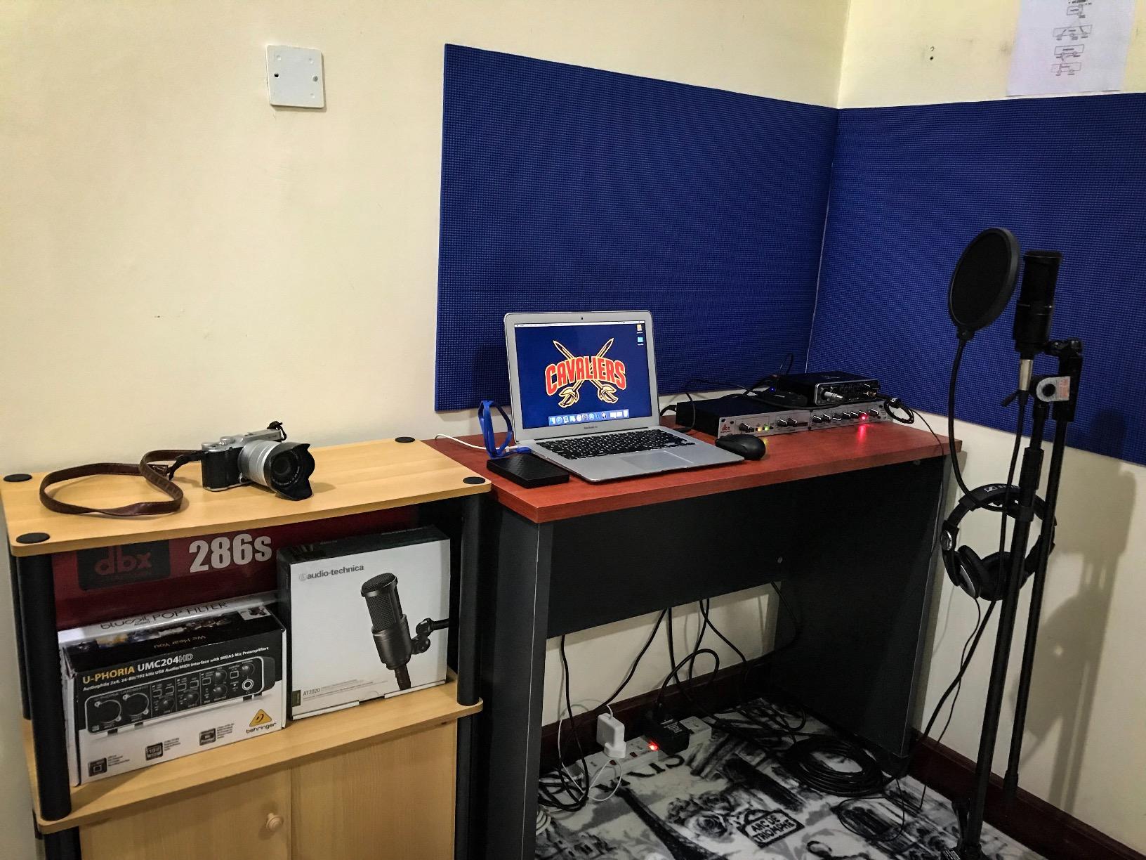 dbx DBX286SV Instrument, Microphone Preamp & Channel Strip Processor, with Compression, De-Esser, Enhancer, Expander/Gate, Loop-Out. Metering LEDs, XLR and ¼” inputs. Rack Mountable 1U. Silver customer photo 1