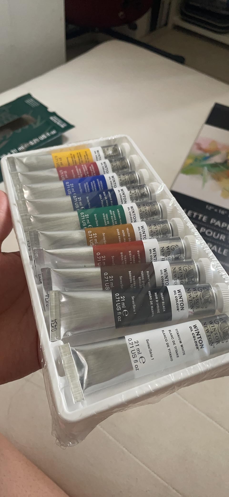 Winsor & Newton Winton Oil Color Paint, Basic Set, 10 x 21ml Tubes customer photo 1