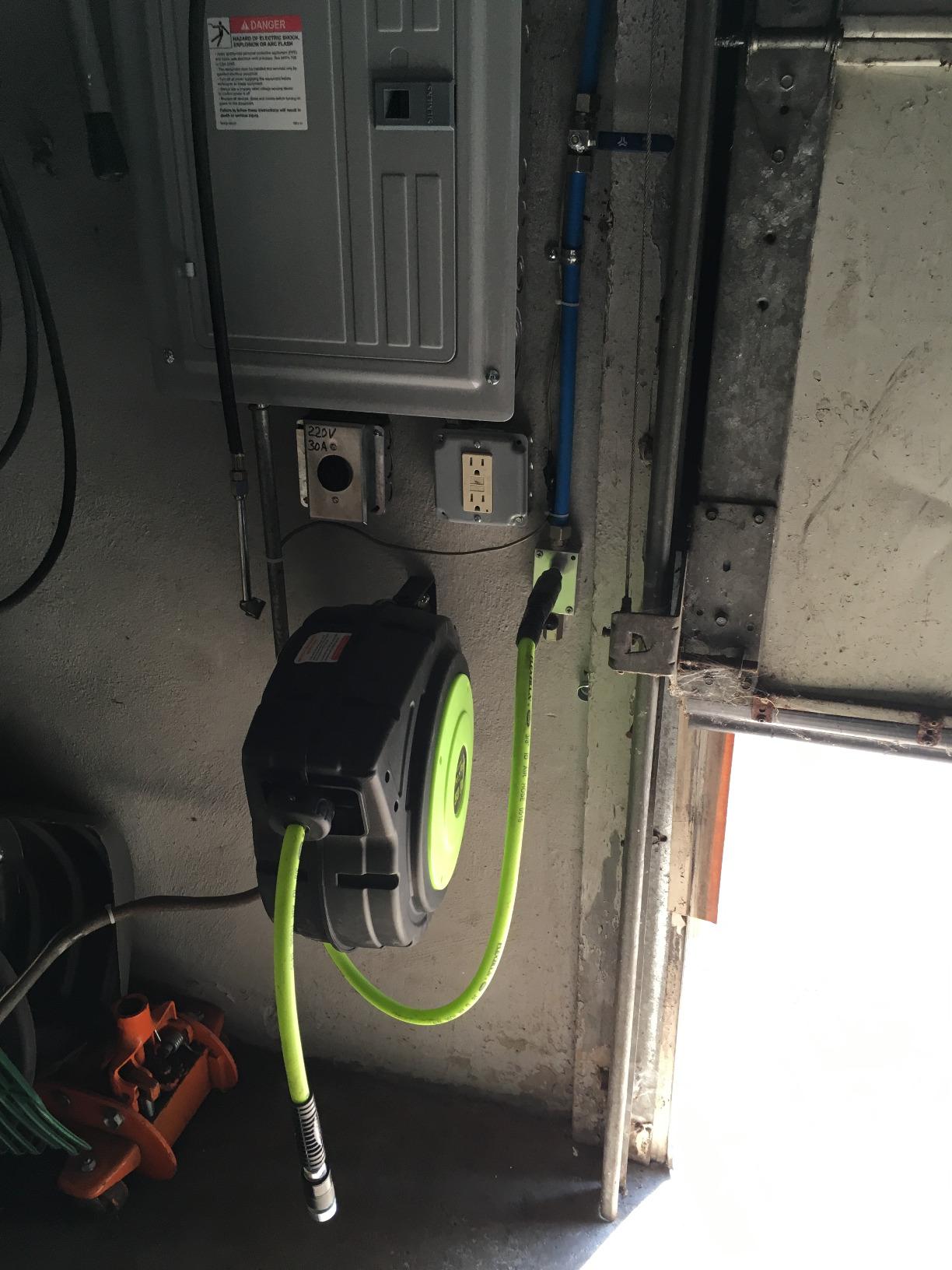 Flexzilla Retractable Enclosed Plastic Air Hose Reel, 3/8 in. x 50 ft., Heavy Duty, Lightweight, Hybrid, ZillaGreen - L8250FZ customer photo 2