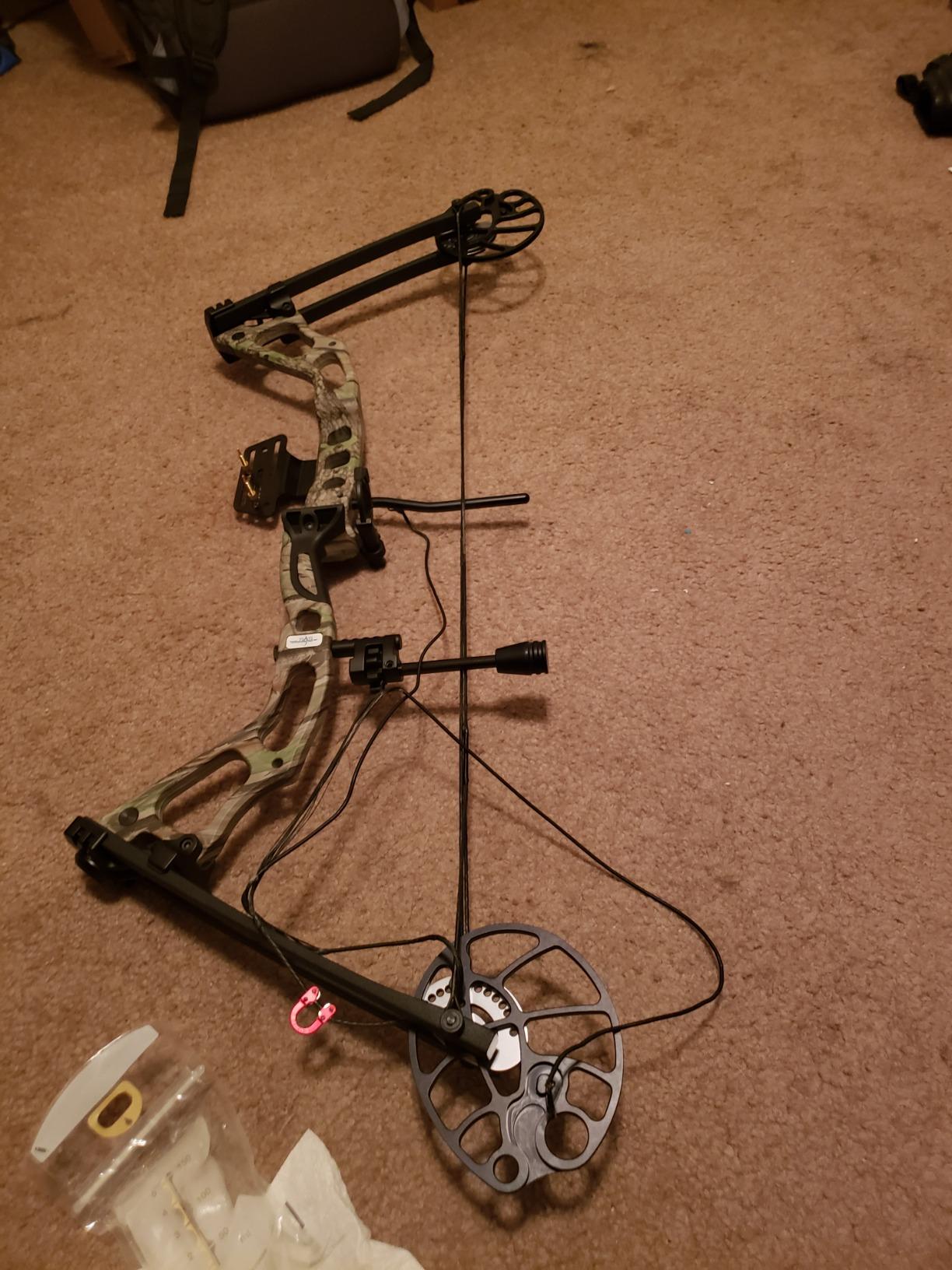 SAS Southland Archery Supply Outrage 70 Lbs 31'' ATA Hunting Compound Bow - Autumn Camo customer photo 2
