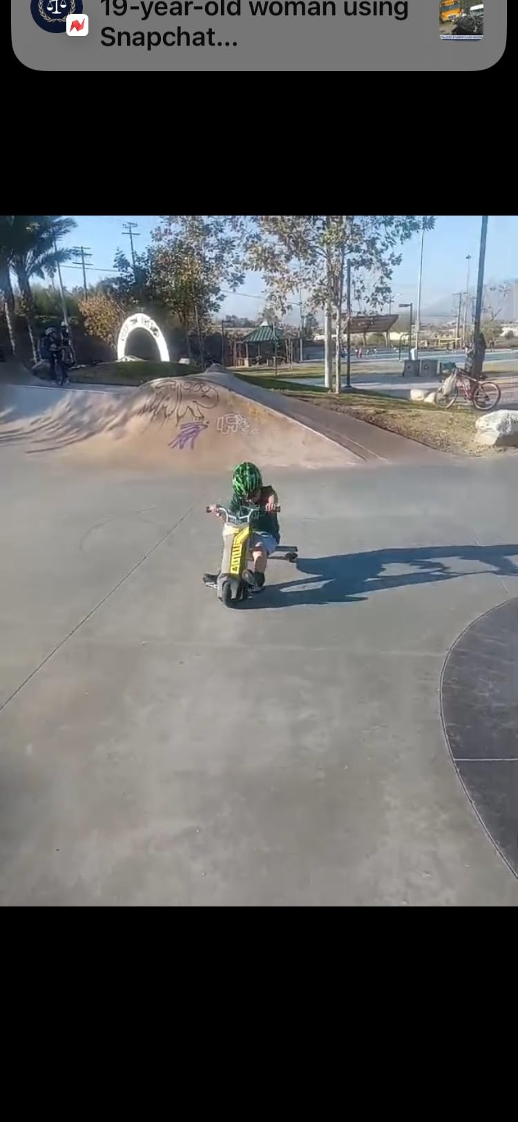 Razor Power Rider 360 9 MPH Drifting Trike Ride-On Electric Powered Tricycle, Black, Yellow customer photo 1