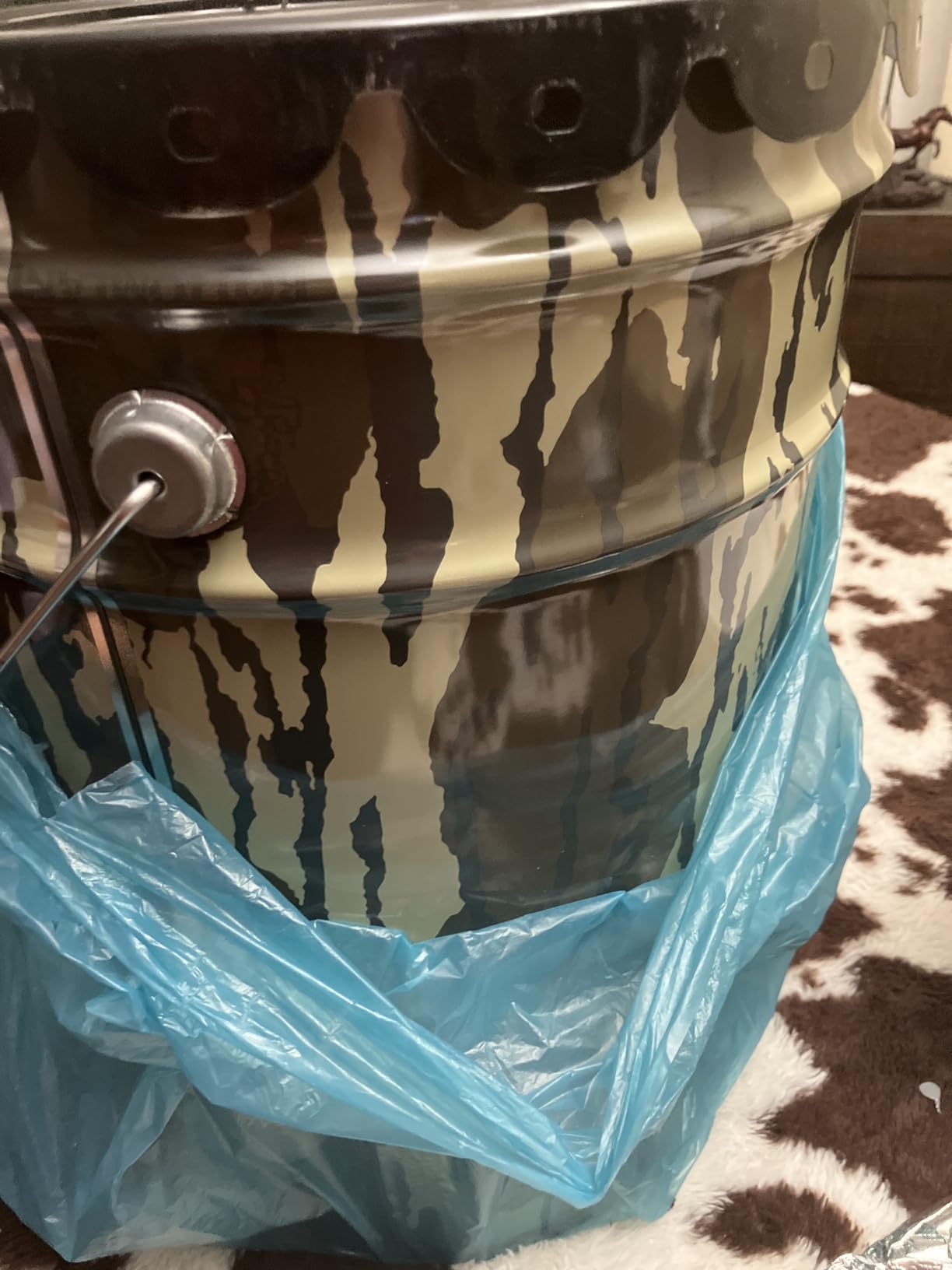WILDGAME INNOVATIONS Quick-Set 50 lb Bucket Feeder with PCell Timer Hanging Wildlife Feeder for Corn & Pellet Feed with 1-2 Available Feed Times & 30 ft Radius customer photo 2