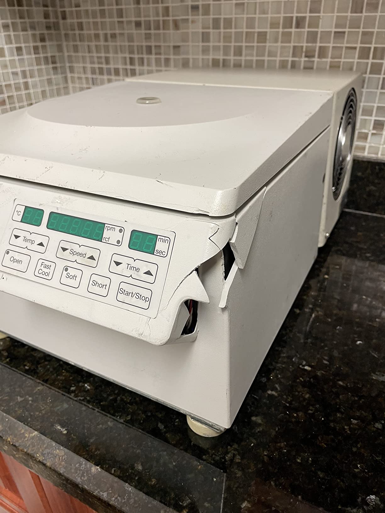 Refrigerated Eppendorf 5417R Benchtop Lab Centrifuge customer photo 2