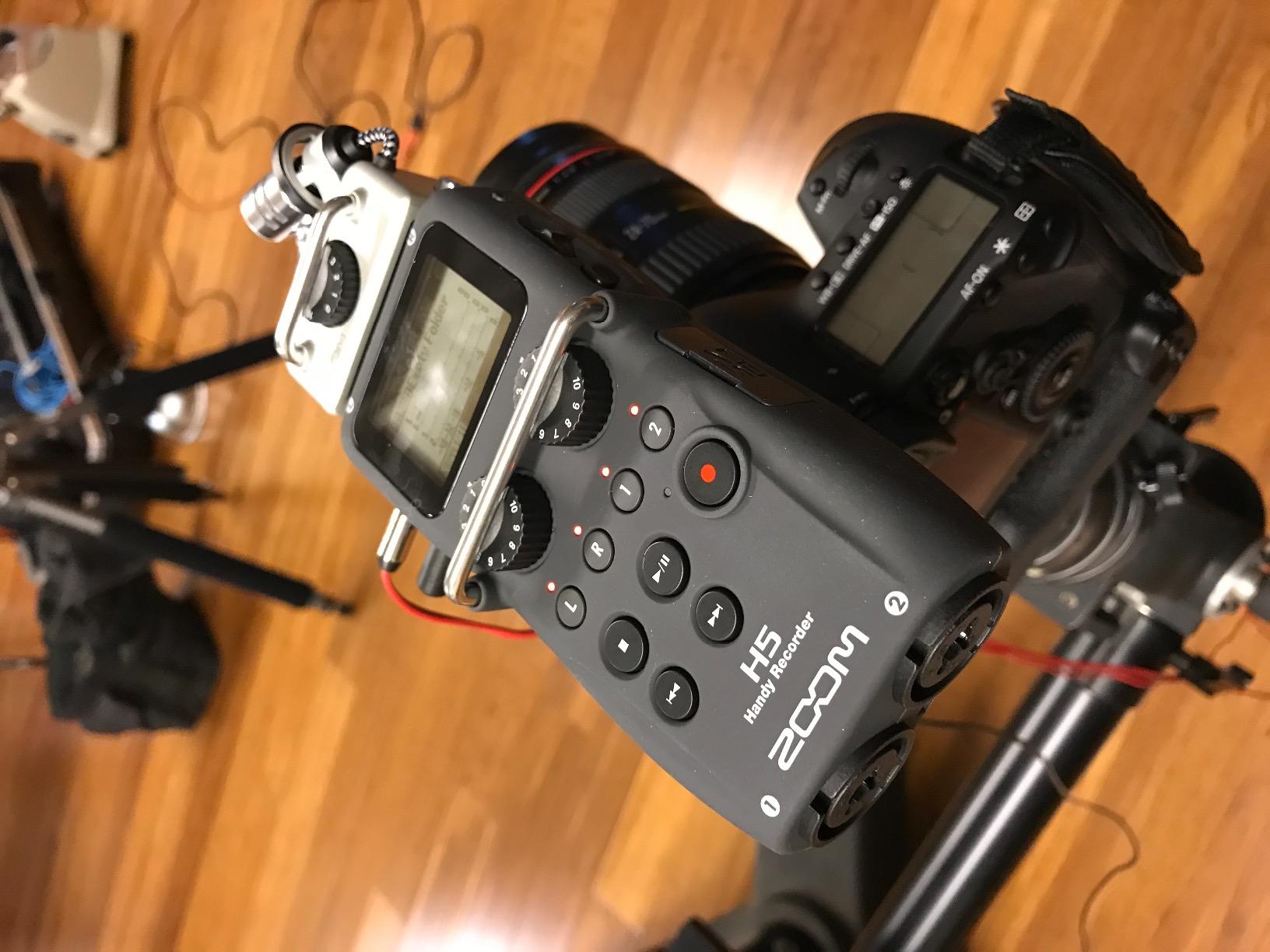 Zoom H5 4-Track Handheld Recorder for Filmmakers & Musicians customer photo 2