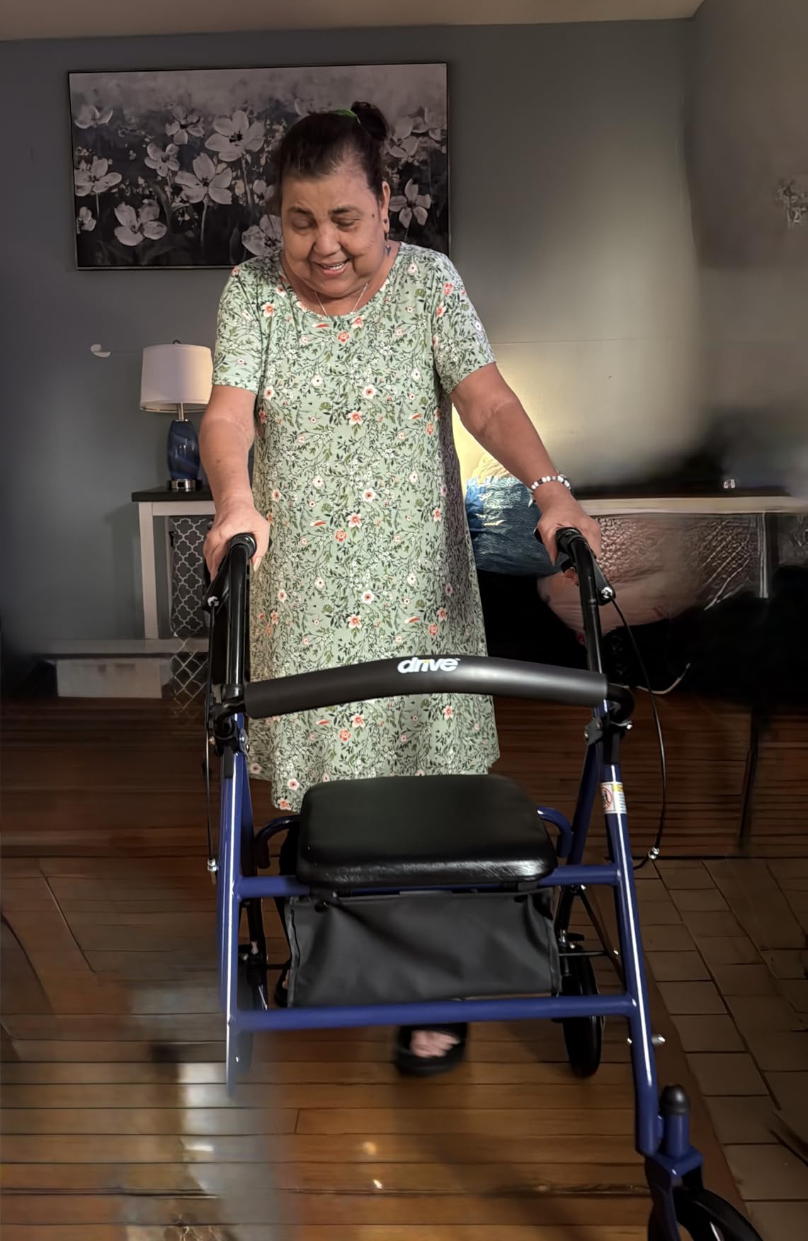 Drive Medical Rollator Walker with Seat, 7.5 Inch Wheels, Blue customer photo 1