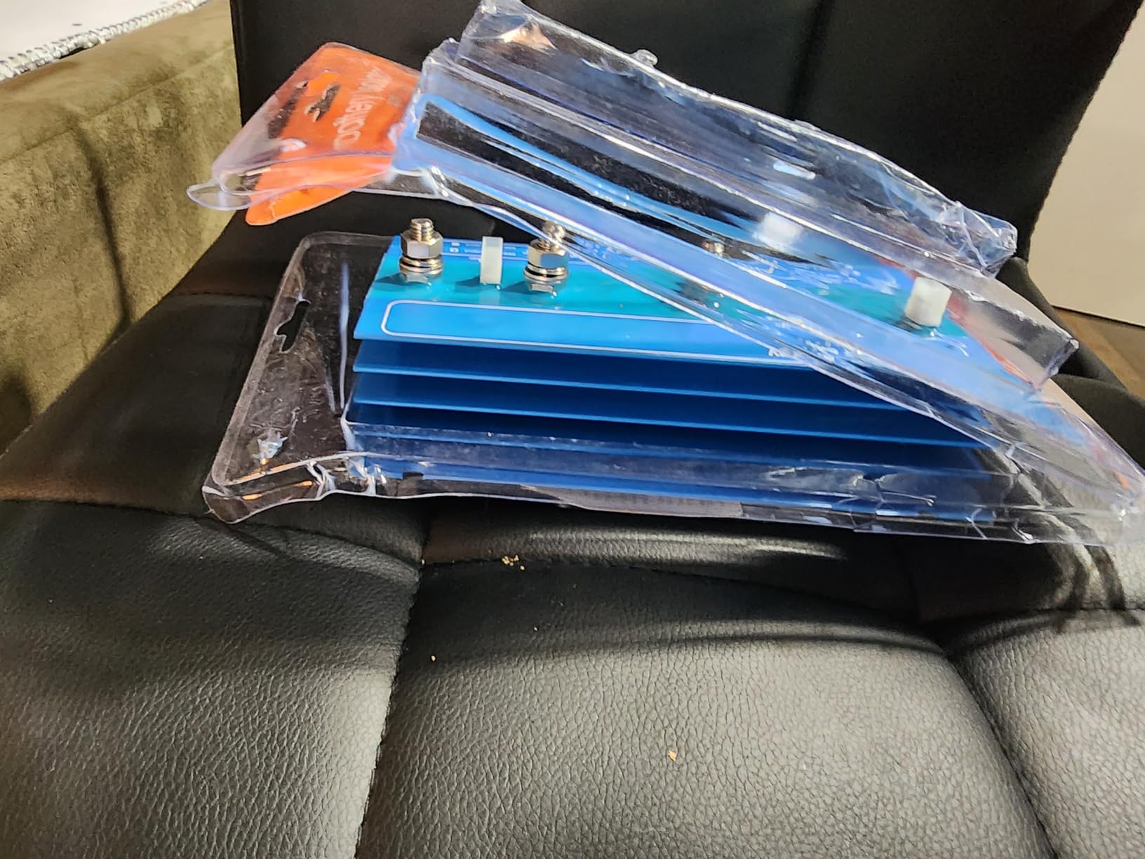Victron Energy Argofet Battery Isolators 200-2AC (2 Batteries 200 amp) customer photo 1