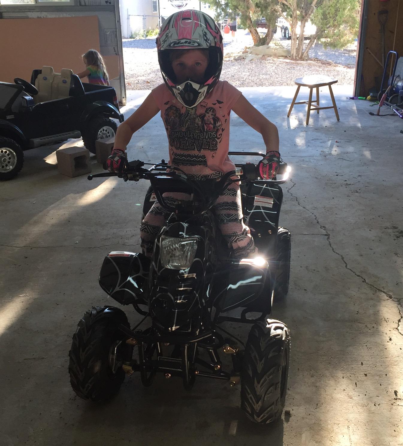 110cc ATV Four Wheelers Fully Automatic 4 Stroke Engine 6 Inch Tires Quads for Kids Spider Black customer photo 1