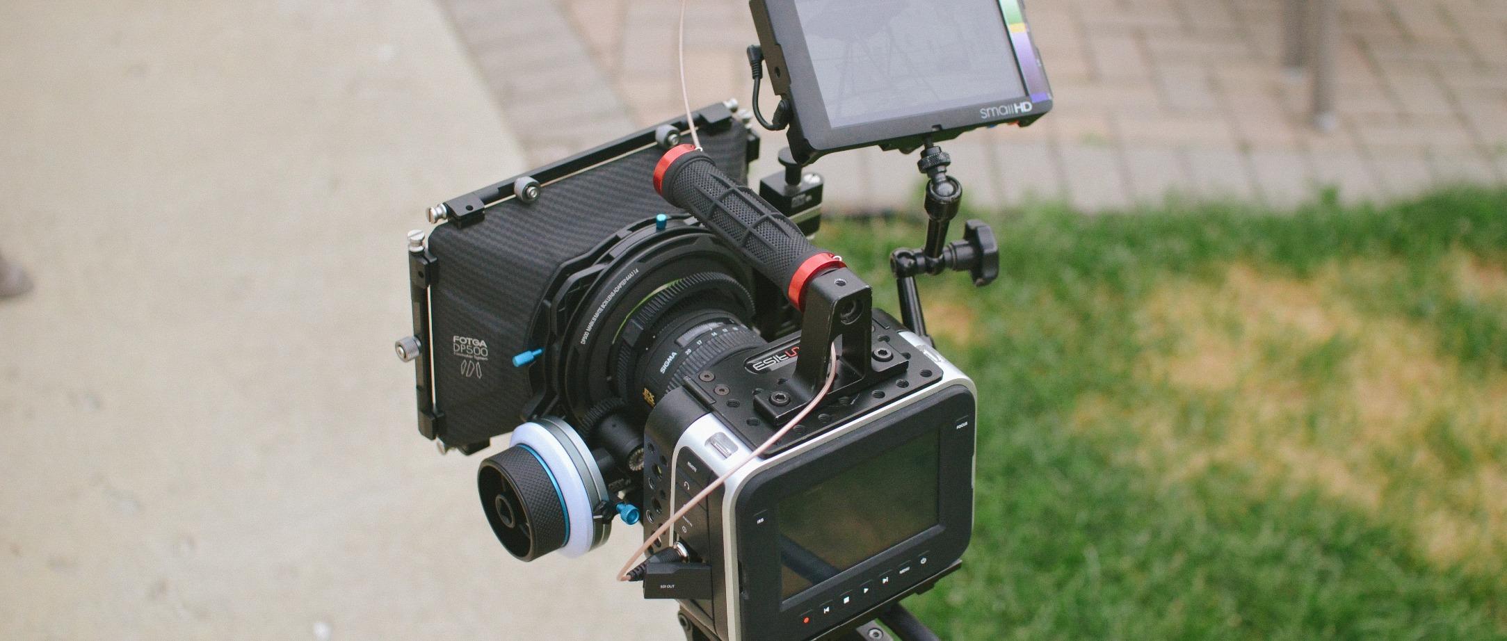 Fotga DP500III Pro 15mm Rail 4x4 DSLR Swing-Away Matte Box w/Donuts for Sony A7R A7S II III A9 GH6 S5II for Canon 5D 6D 7D R8 R10 R5C FS7 C300 C500 BMPCC 4K 6K Ursa Mini RED DSLR Video Cinema Camera customer photo 1