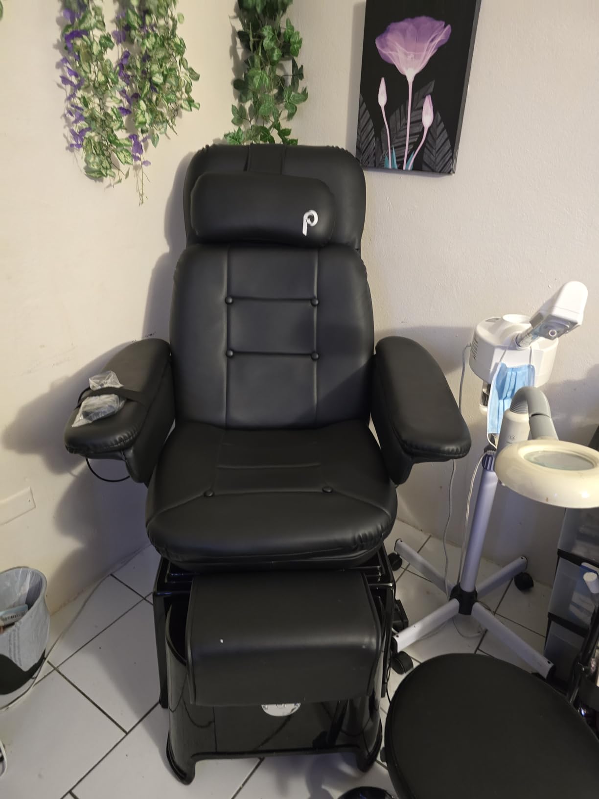 Pibbs PS92 No Plumbing Pedicure Spa Chair with Footsie Bath customer photo 2