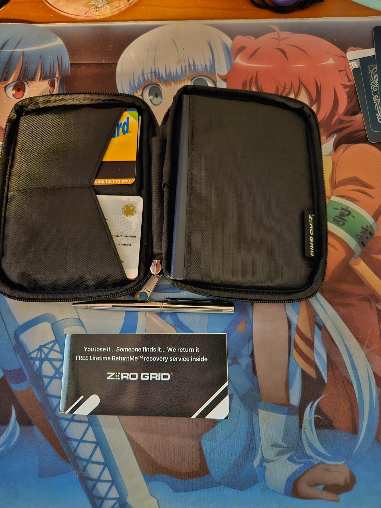 Zero Grid RFID Passport Holder for Passports & Cards, Zippered, Black customer photo 2