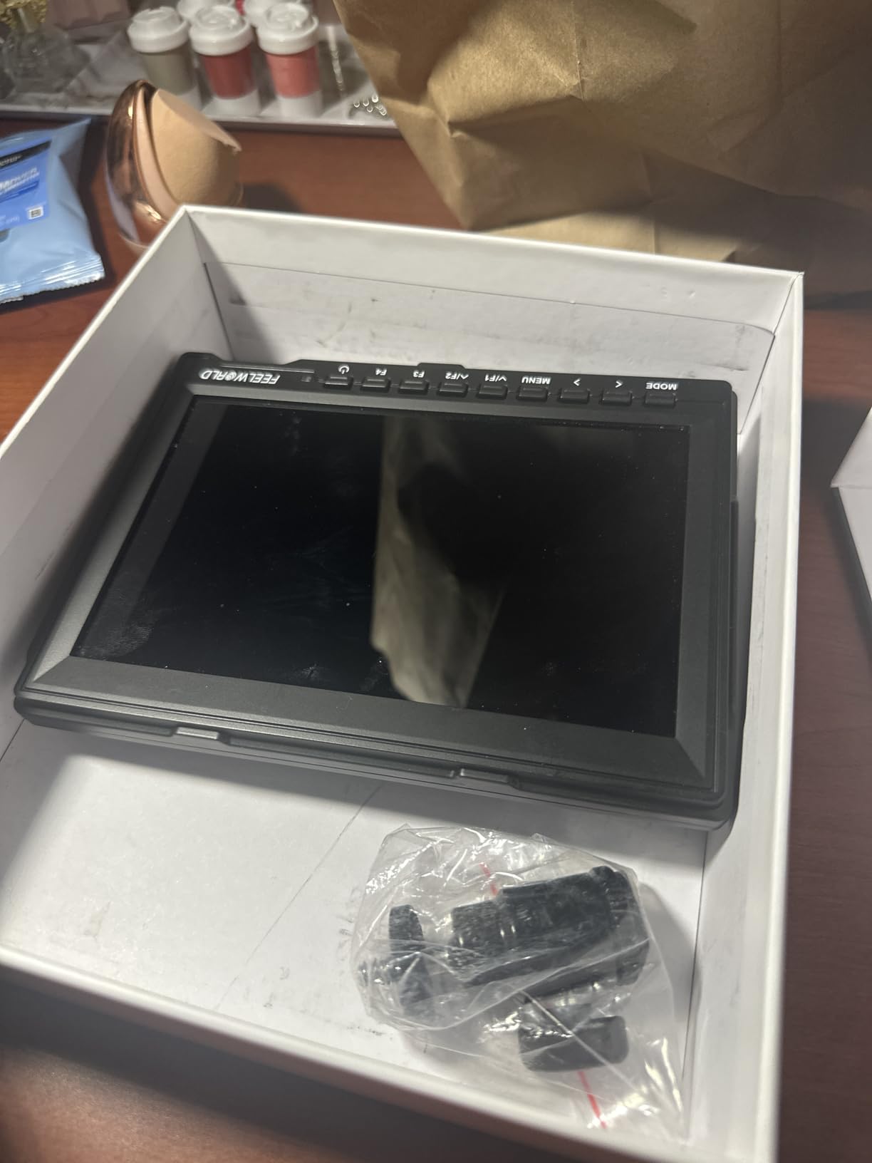 FEELWORLD FW759 PRO 7 Inch 400nit Touchscreen Field DSLR Camera Monitor customer photo 1