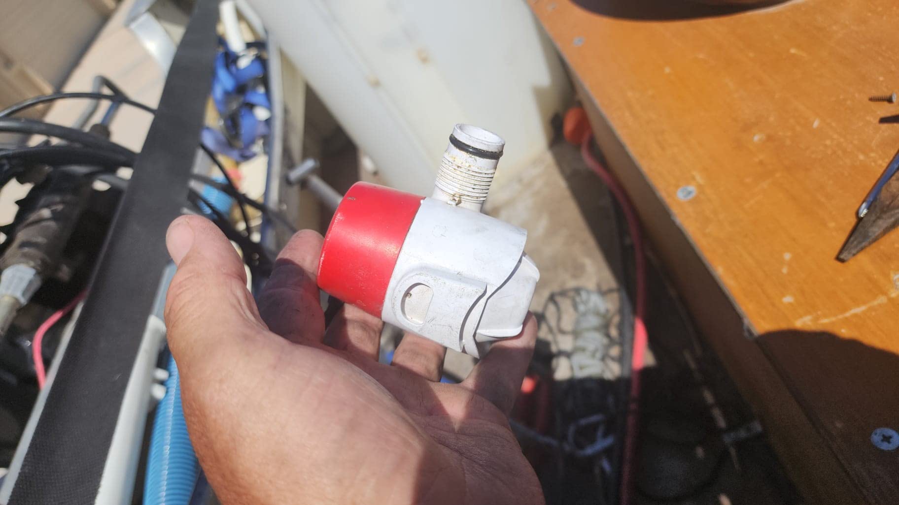 Rule 25DA, Standard Bilge Pump, Non-Auto, Submersible,500 GPH, 12V customer photo 1