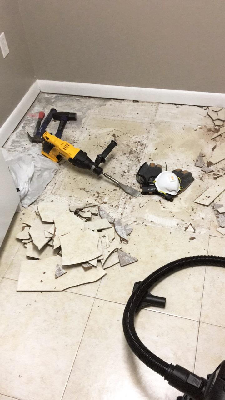 DEWALT 20V MAX SDS Plus 1 Inch Cordless Rotary Hammer with D-Handle, Bare Tool Only (DCH133B) customer photo 2