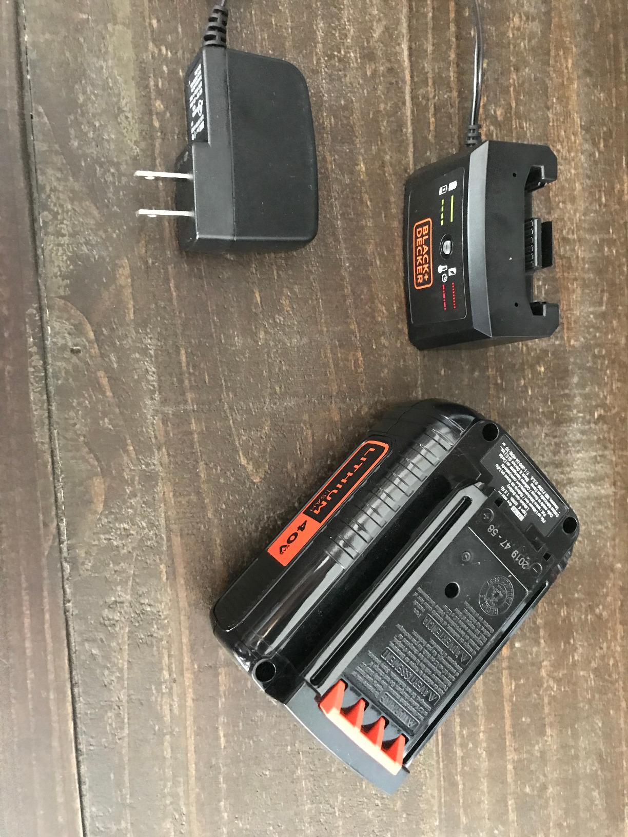 Black+Decker 40V MAX 13 Inch String Trimmer and Lawn Edger with Battery and Charger, Cordless Weed Eater with Charge Indicator, High Torque PowerDrive Technology (LST140C) customer photo 2
