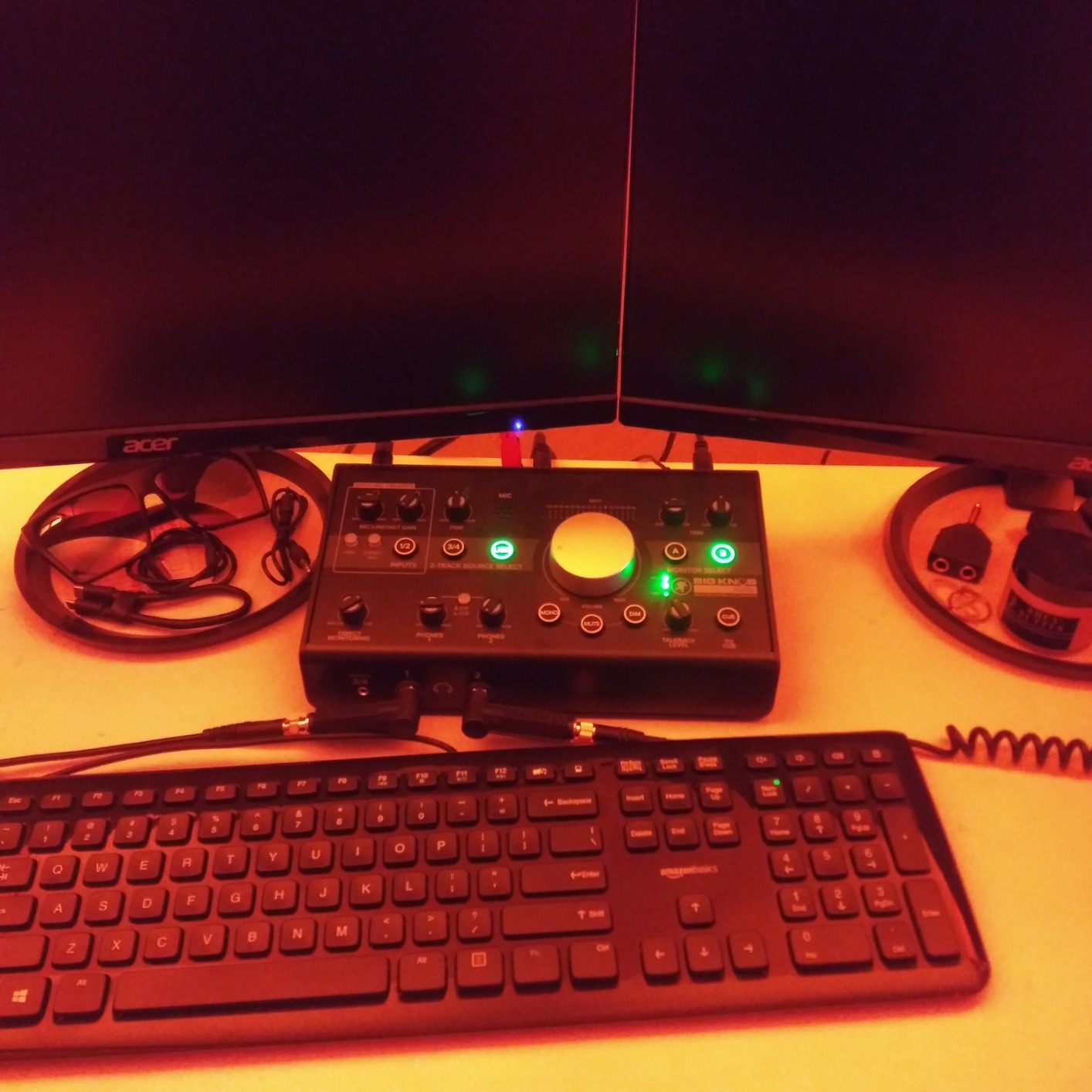 Mackie Big Knob Series, 3x2 Studio Monitor Controller 192kHz USB I/O (BIG KNOB STUDIO) customer photo 2