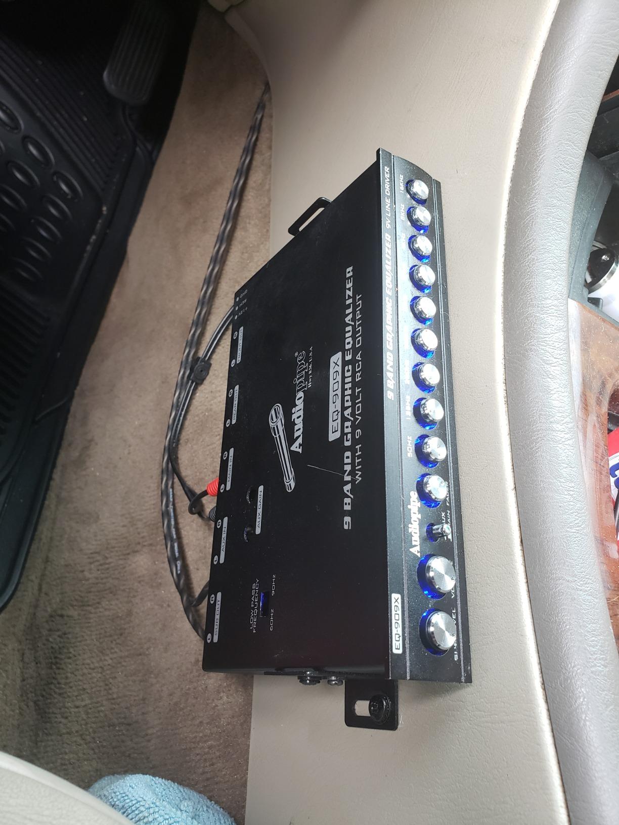 Audiopipe 9 Band Graphic Equalizer with 9 V LINE Driver (EQ-909X) customer photo 2