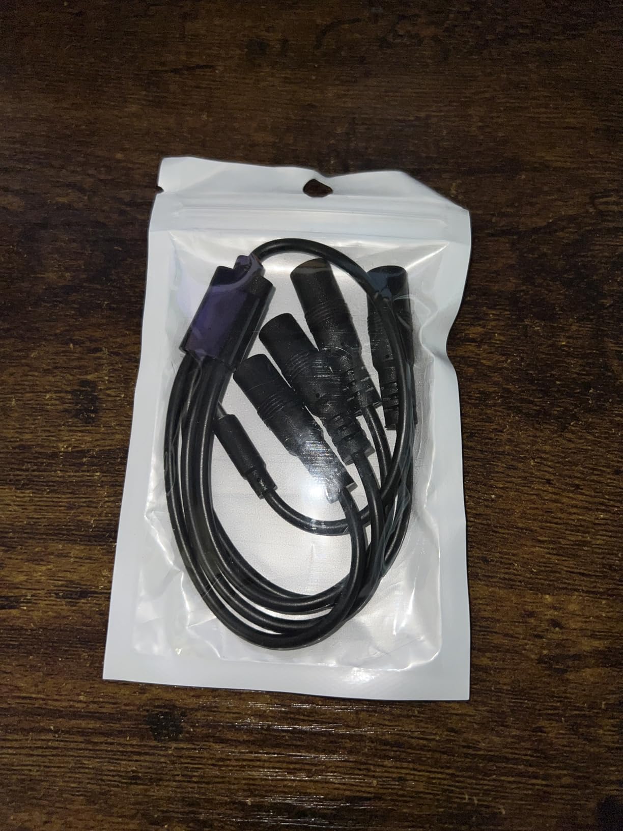 3.5mm Headphone Splitter Cable,ONXE 1/8 Inch AUX Stereo Jack Audio Splitter 1 Male to 2 3 4 Female Adapter Cable for Mp3 Player Mobile Phone Laptop, PC Headphone Speakers(Black) customer photo 2