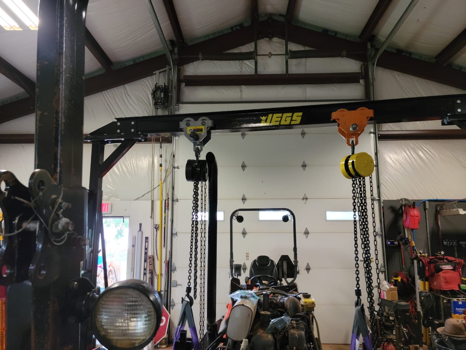 JEGS Adjustable Height Gantry Crane | 1-Ton Capacity | Adjusts from 7’11” to 11’9” in Height | Black Powder Coated Steel | Includes Four 5” Swivel Caster Wheels customer photo 2