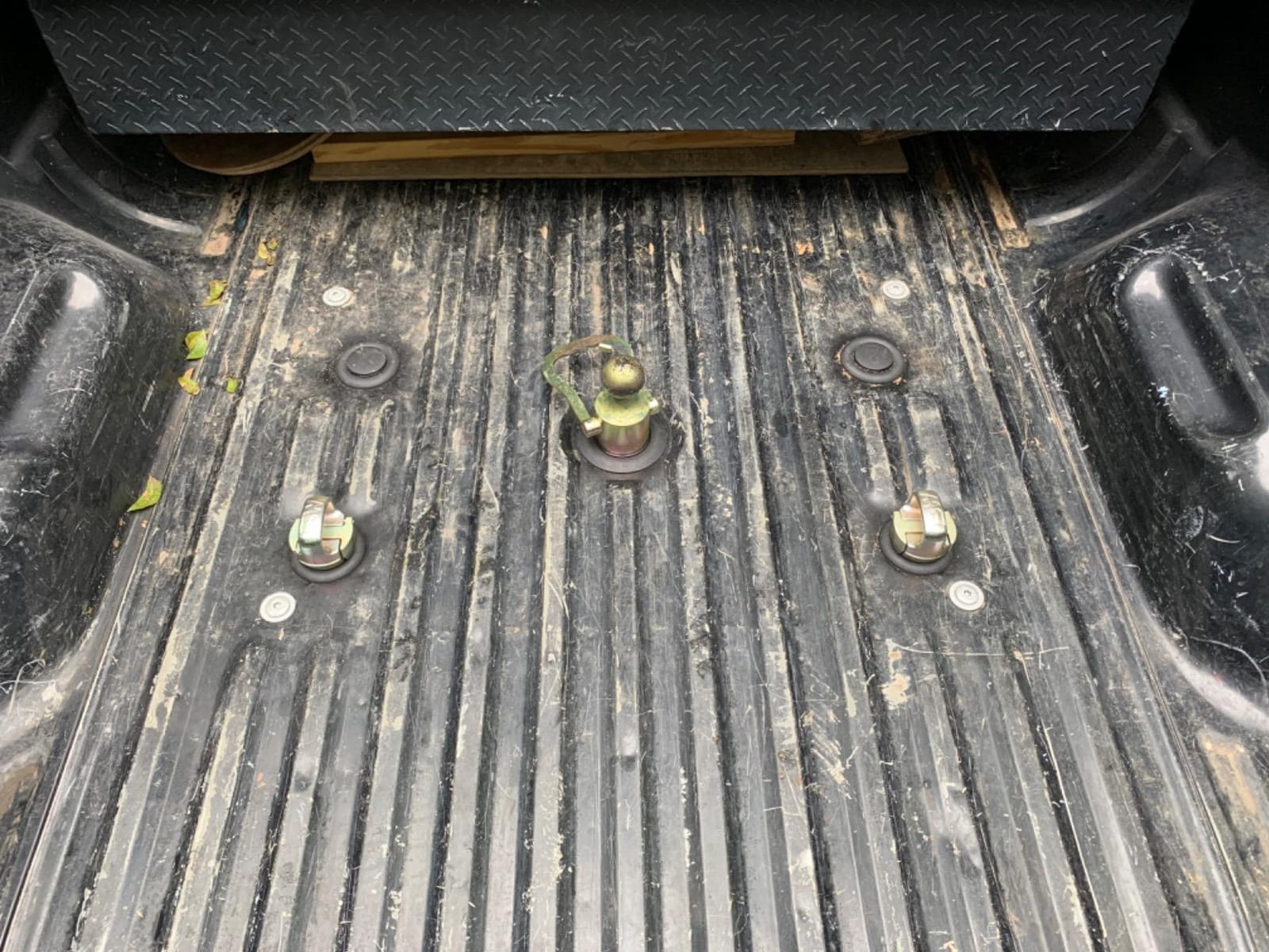 B&W Trailer Hitches American-Made OEM Gooseneck Ball & Safety Chain Kit for Ford, GM, Nissan - GNXA2061 customer photo 1