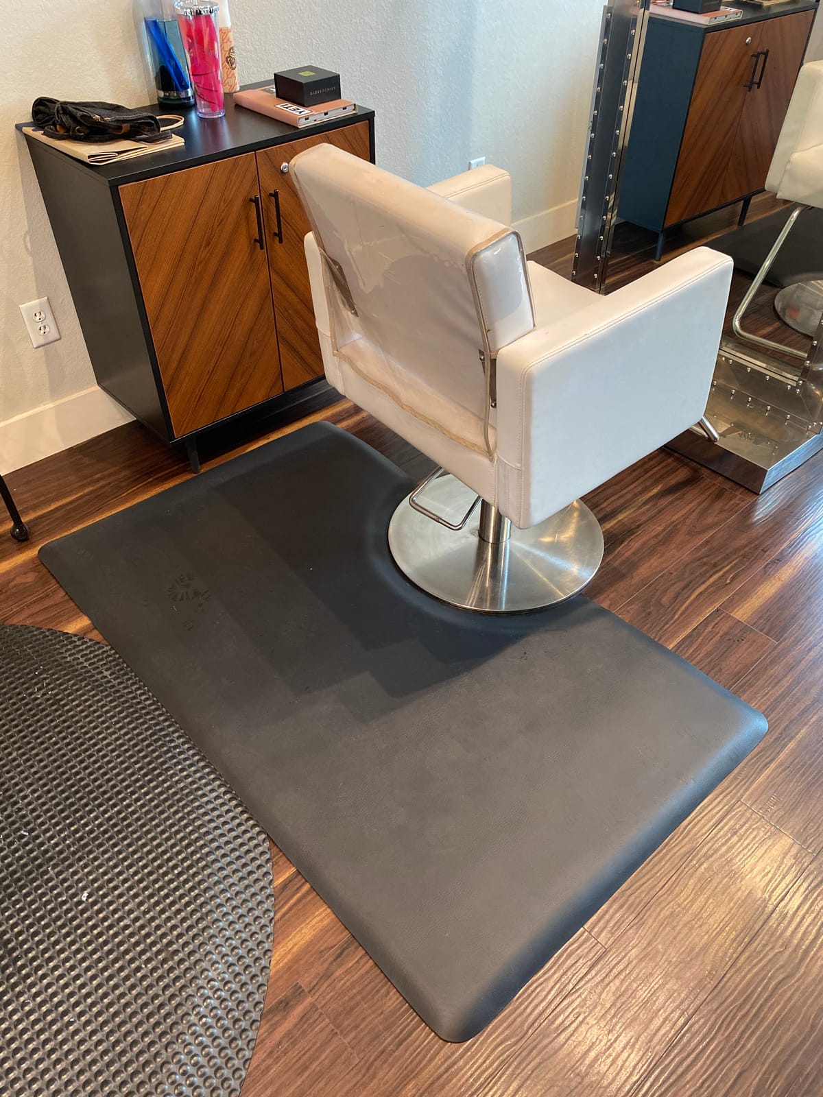 3' x 5' Salon Anti Fatigue Mat for Hair Stylist 7/8'' Thick, Rectangle Comfort Barber Shop Beauty Floor Mats Under Styling Chair customer photo 1