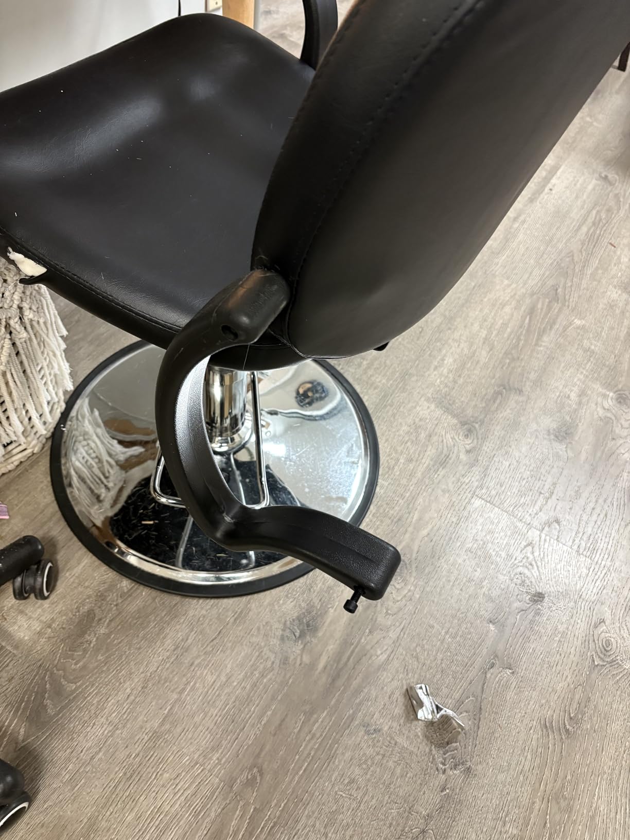 Classic Hydraulic Barber Chair Styling Chair Salon Beauty Spa Equipment … customer photo 1