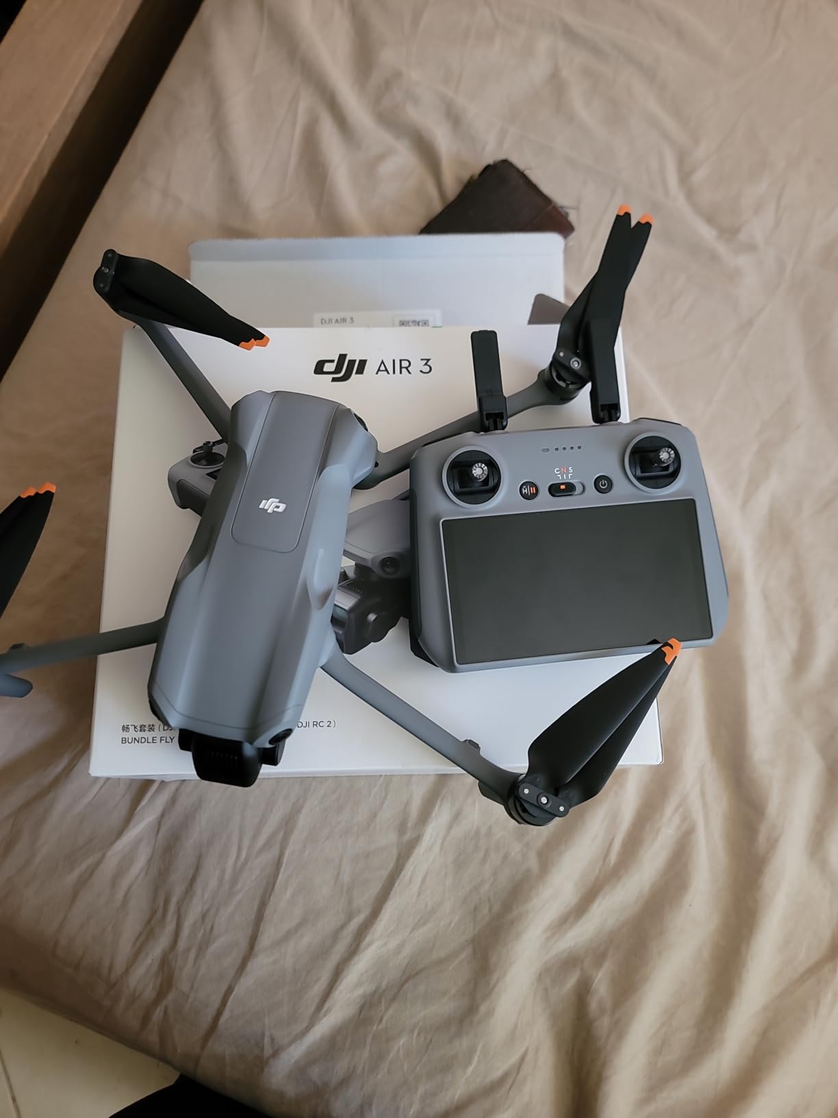 DJI Air 3 Fly More Combo with DJI RC 2, Drone with Camera 4K, Dual Primary Cameras, 3 Batteries for Extended Flight Time, 48MP Photo, 20Km Max Video Transmission, FAA Remote ID Compliant customer photo 2