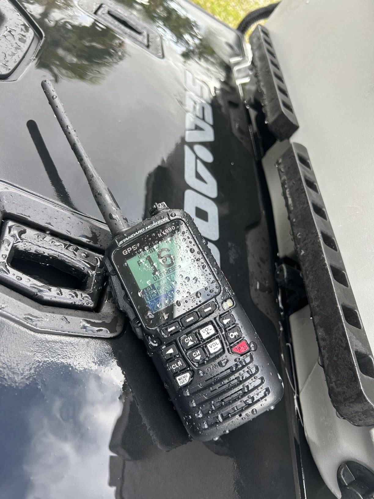 STANDARD HORIZON HX890BK VHF-HH, 6 Watt, w/GPS&FM Rcvr customer photo 1