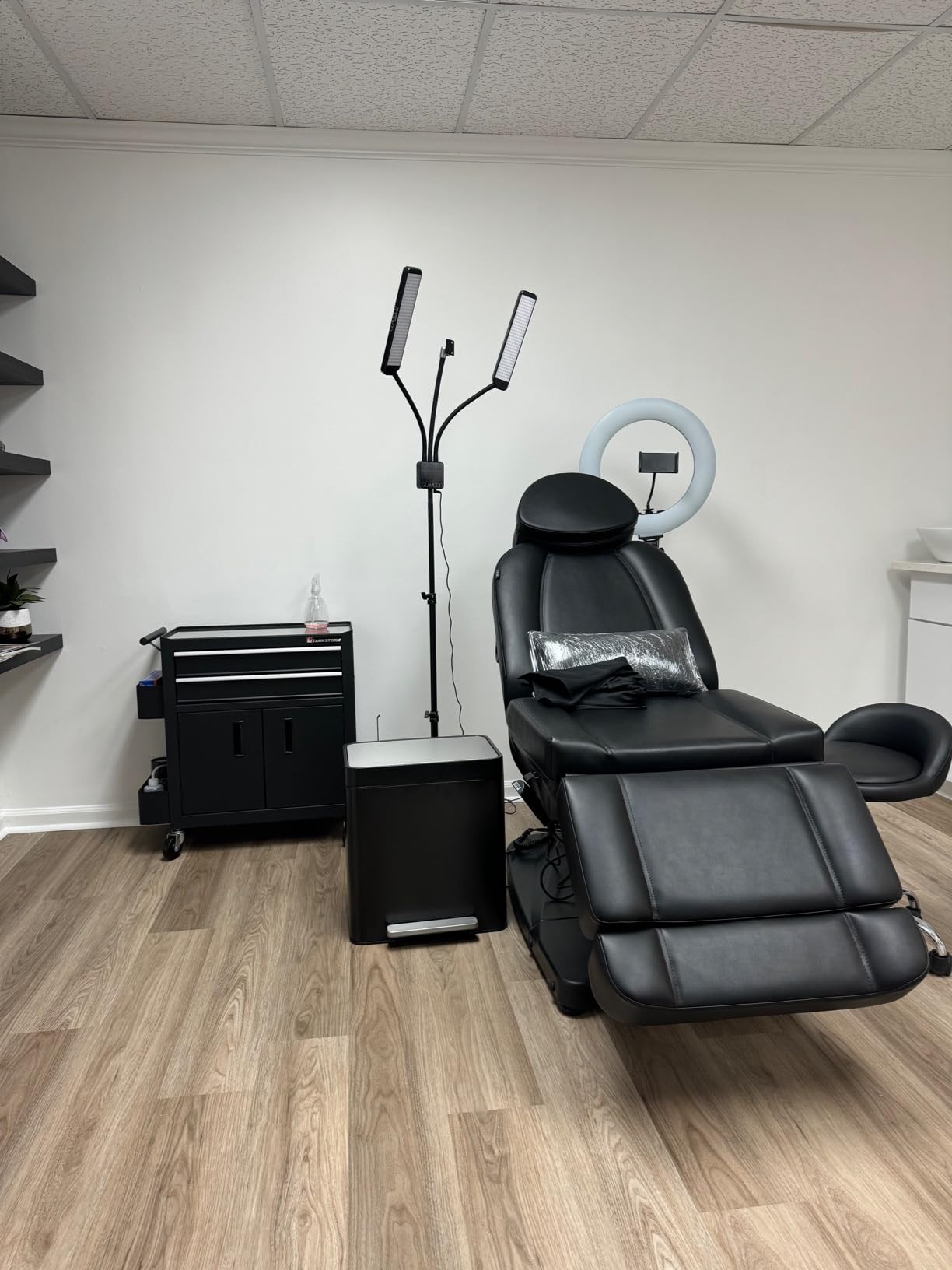 Dir Full Electrical Medical Aesthetic Chair Facial Beauty Bed Podiatry Doctors Office Chair with 3 Motors Ink customer photo 2