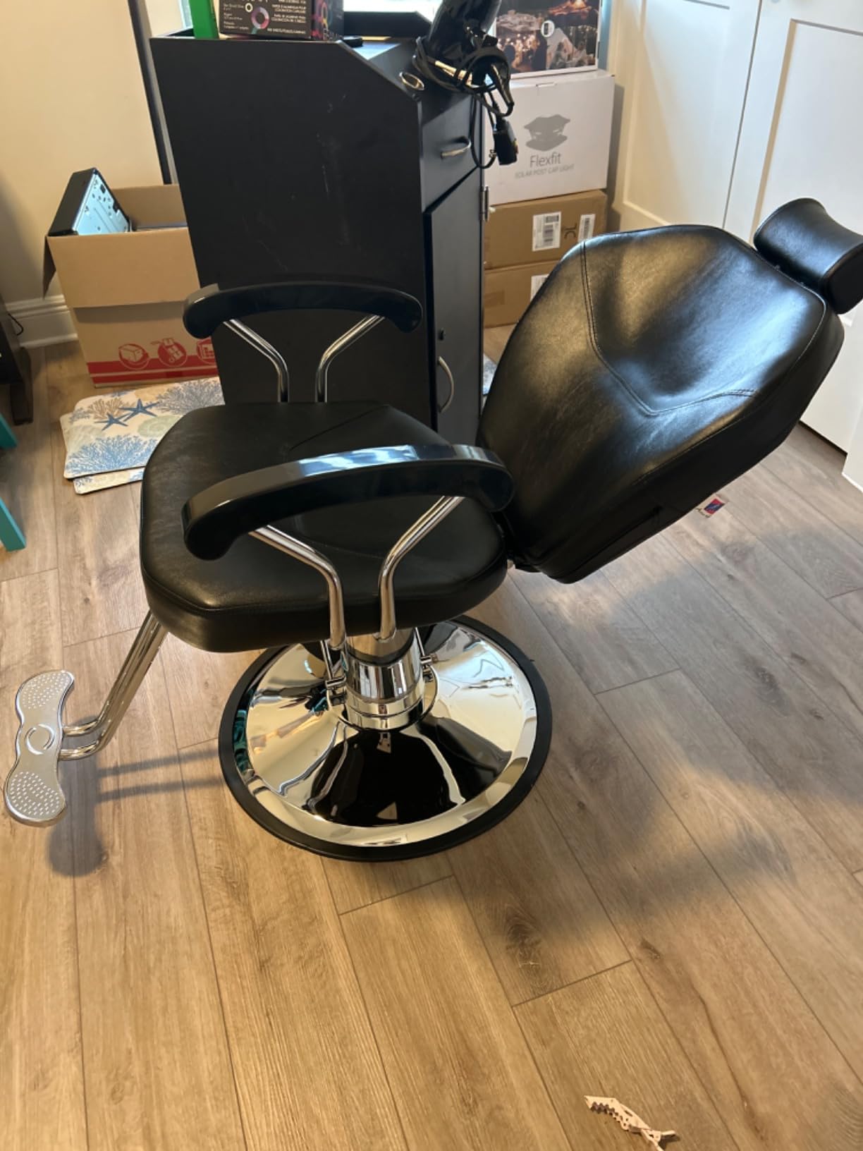 Artist hand Professional Barber Chair, Hydraulic Reclining Salon Chair customer photo 1