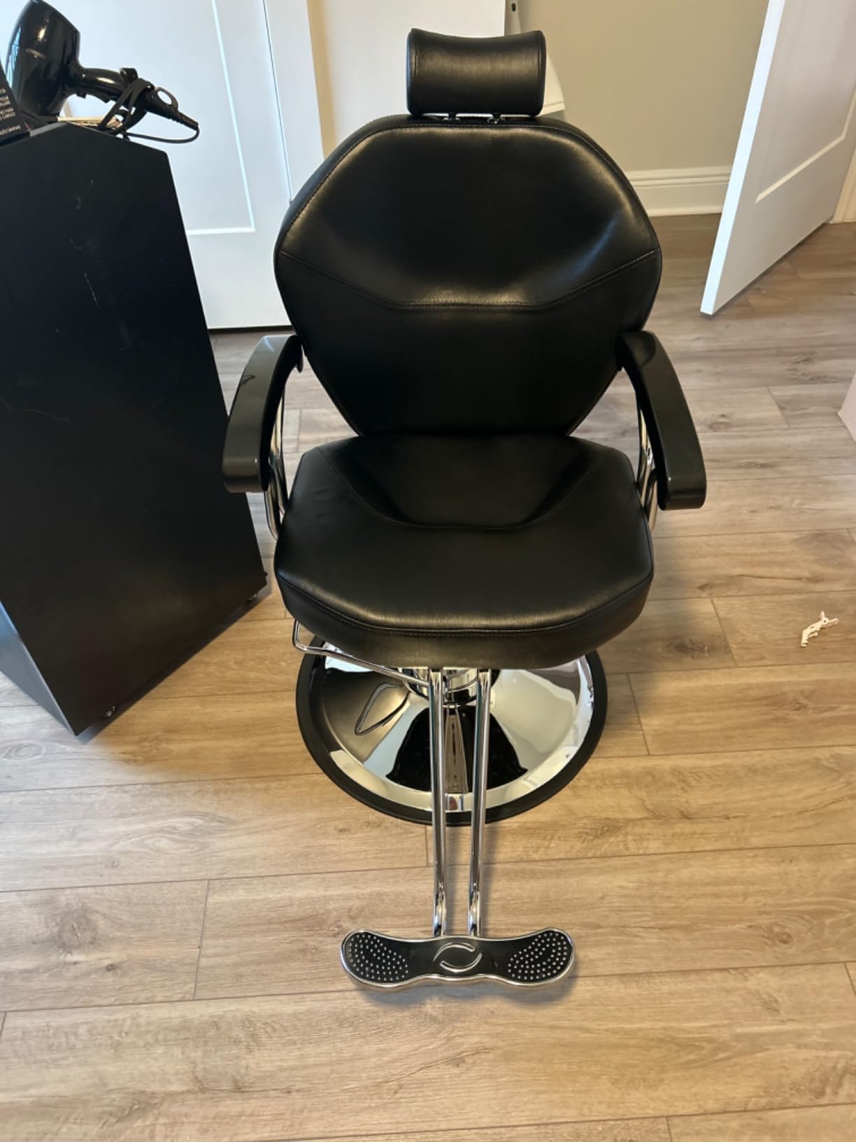 Artist hand Professional Barber Chair, Hydraulic Reclining Salon Chair customer photo 2
