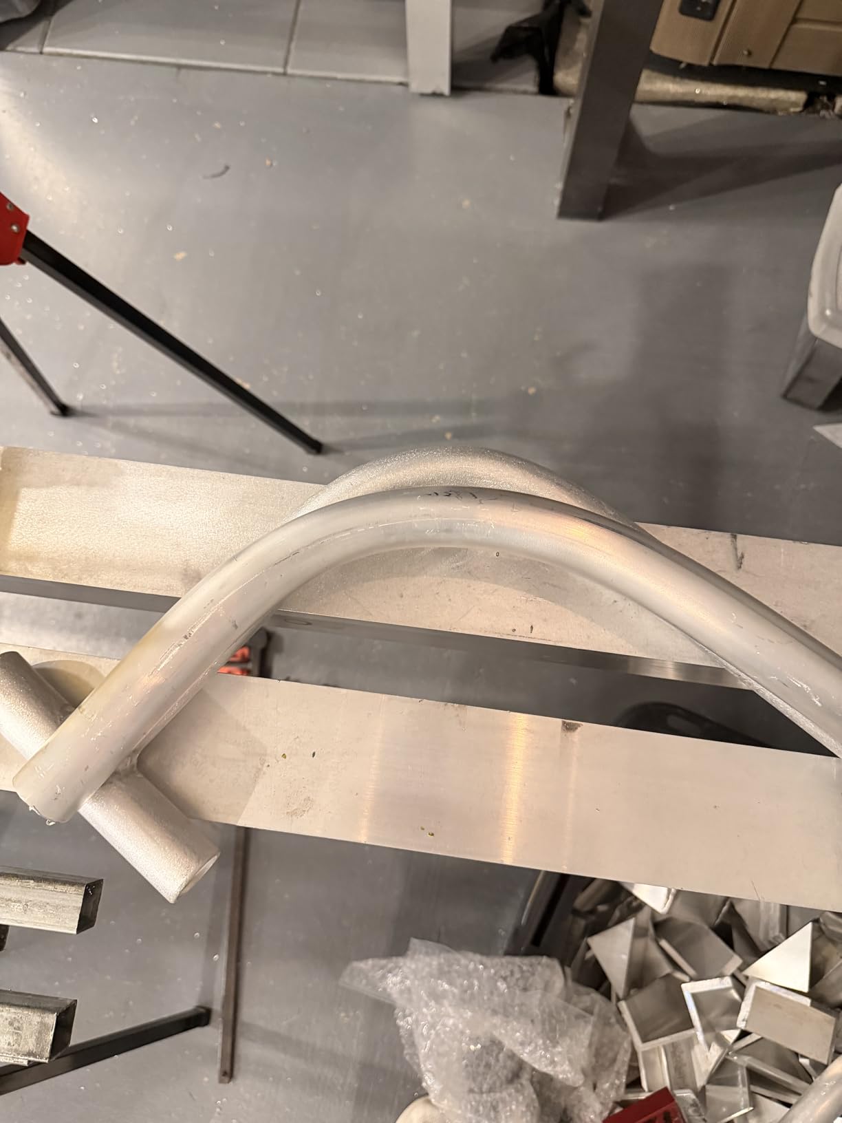 3rd Generation Hydraulic Round Tubing Bender with 1 Inch Aluminum Die customer photo 1