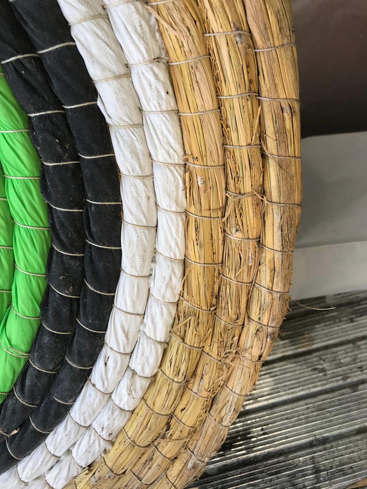 Dostyle Archery Targets Traditional Solid Straw Round Archery Target Shooting Bow Coloured Rope Target Face Three Layer for Shooting Practice customer photo 2