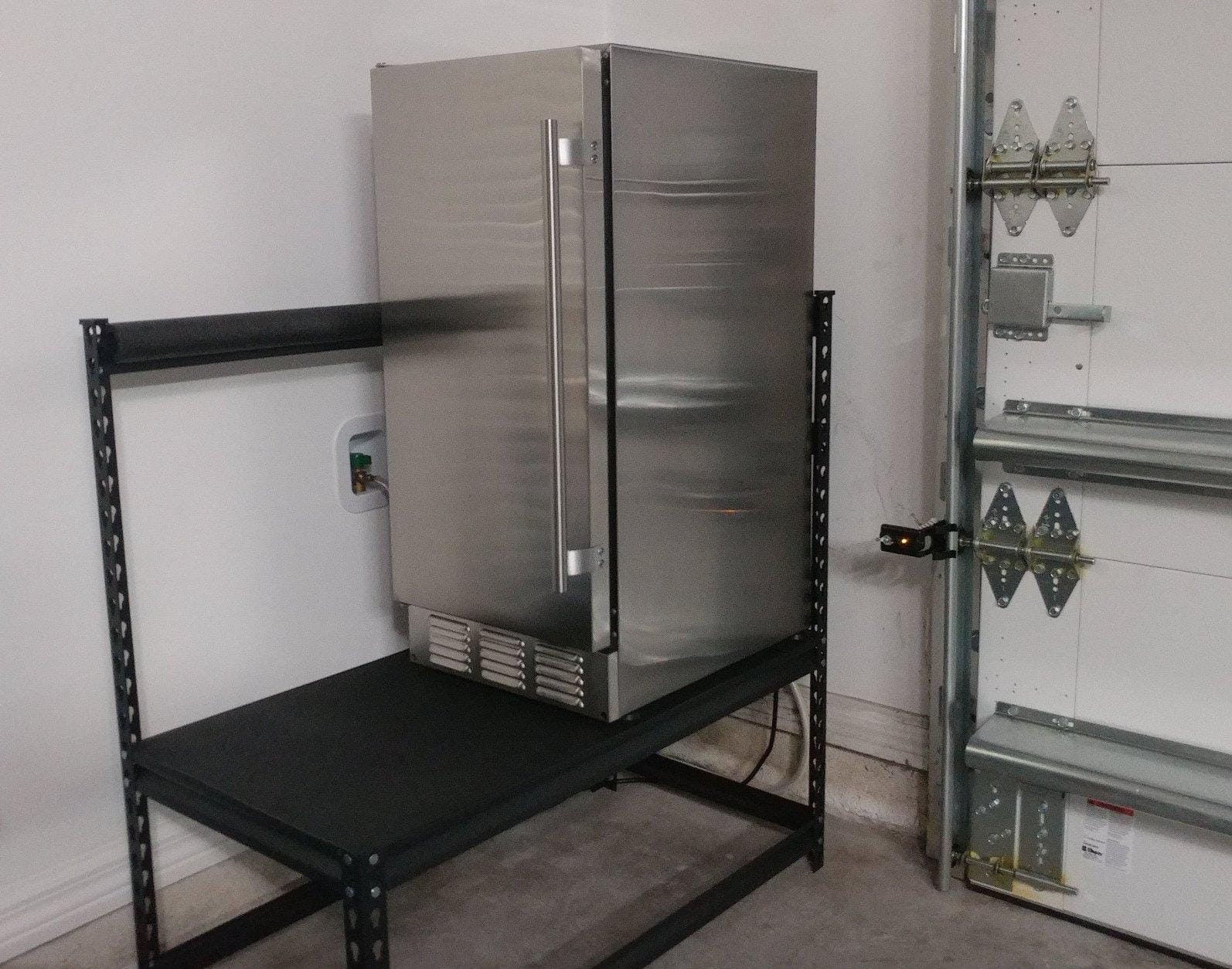 EdgeStar IB250OD 15 Inch Wide 20 Lbs. Capacity Built-in Ice Maker with 25 Lbs. Daily Ice Production - Stainless Steel customer photo 1