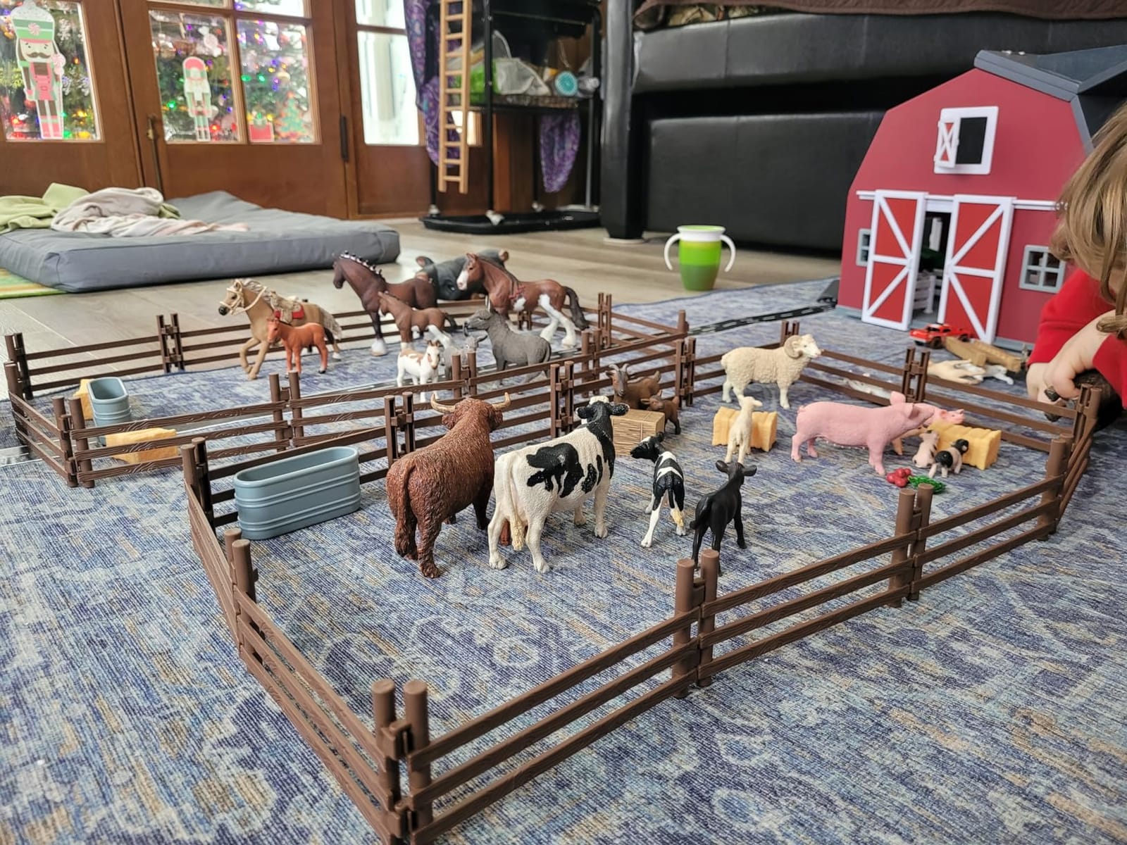 TOYMANY 24PCS Plastic Fence Toys Horse Corral Fencing Accessories Playset customer photo 1